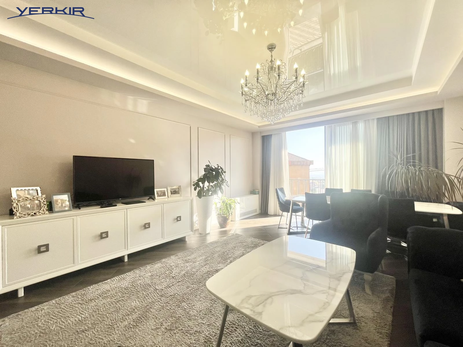 Apartments Code: 9+4260538