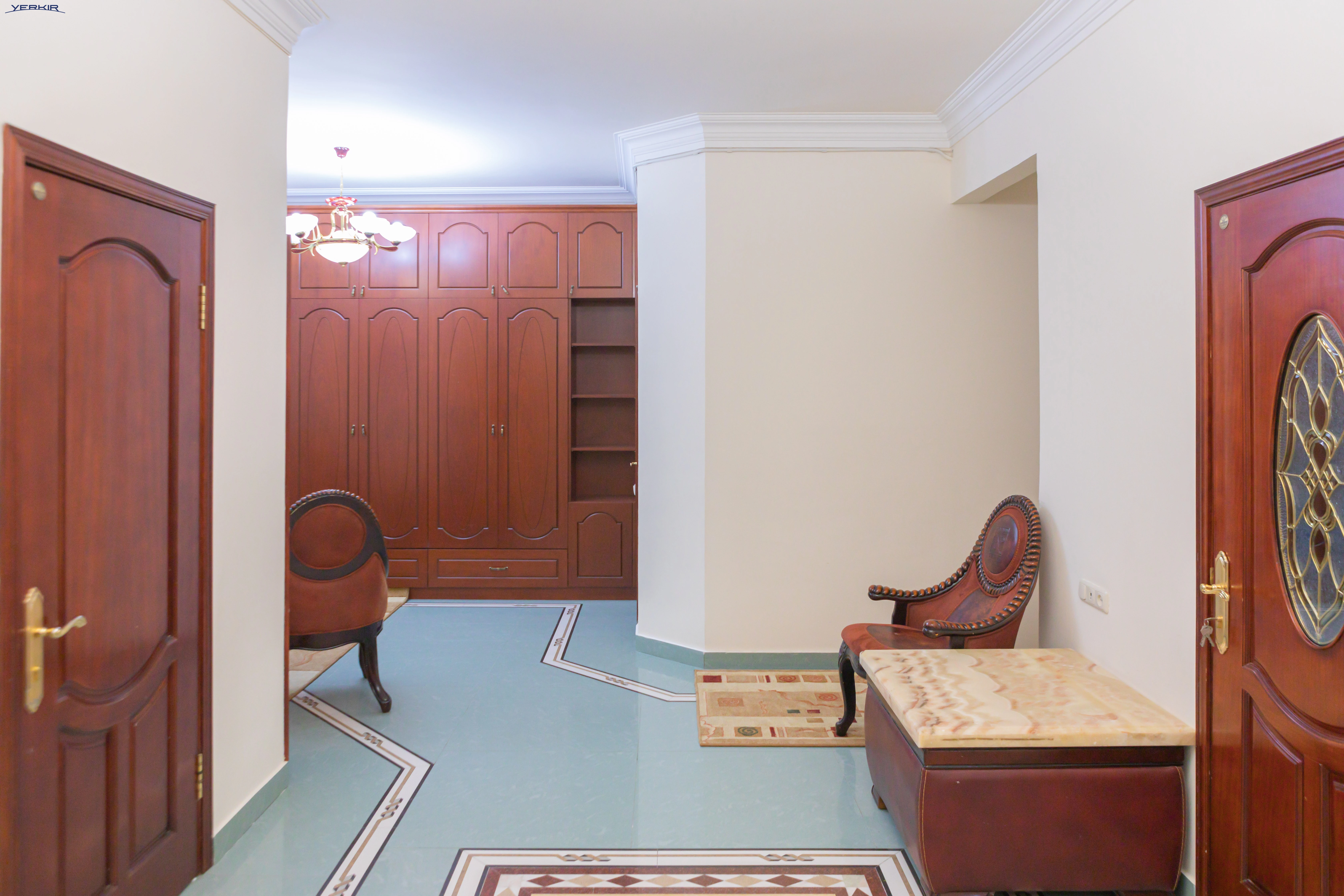 Apartments Code: 10+419205