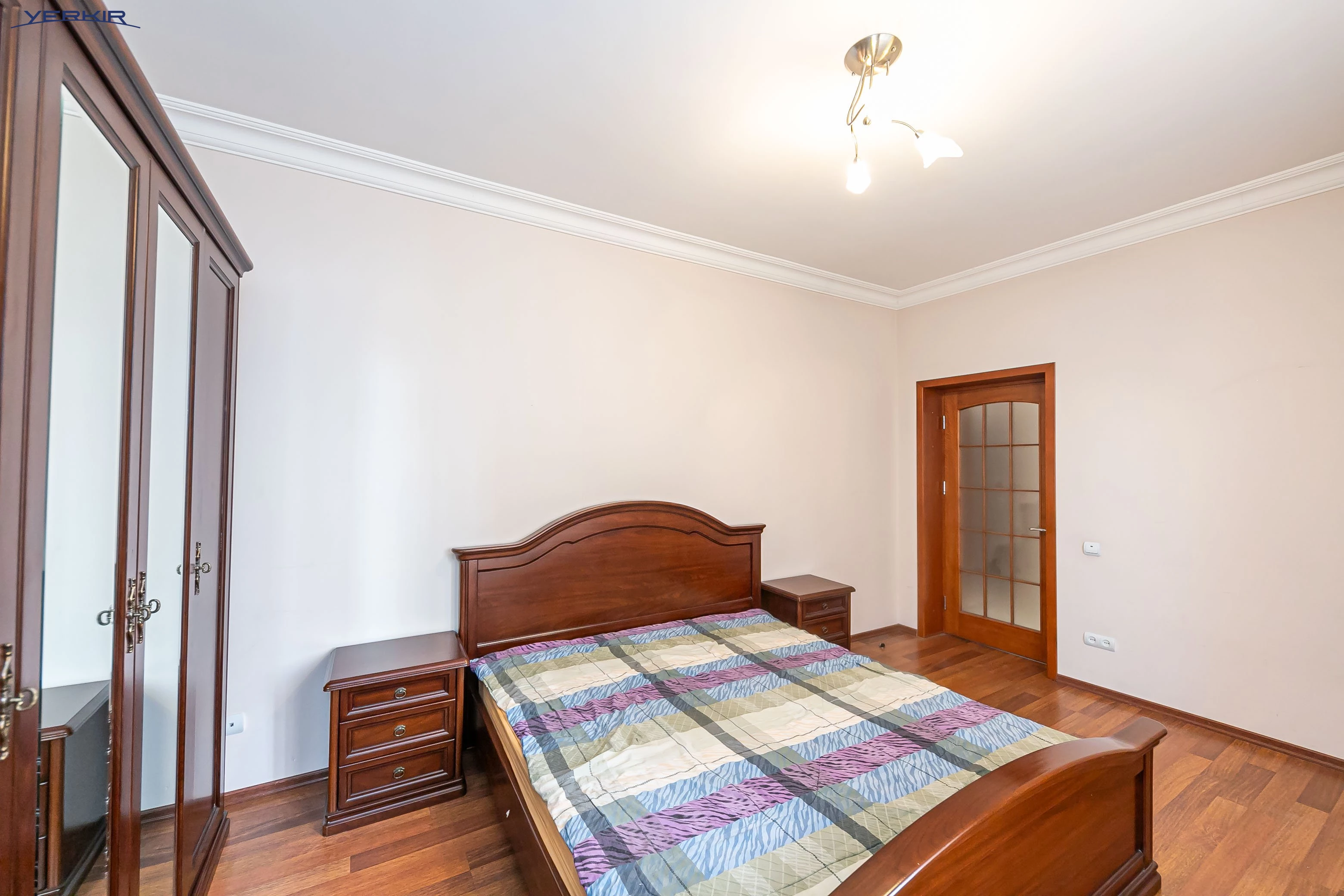 Բնակարաններ Կոդ` 2+216172