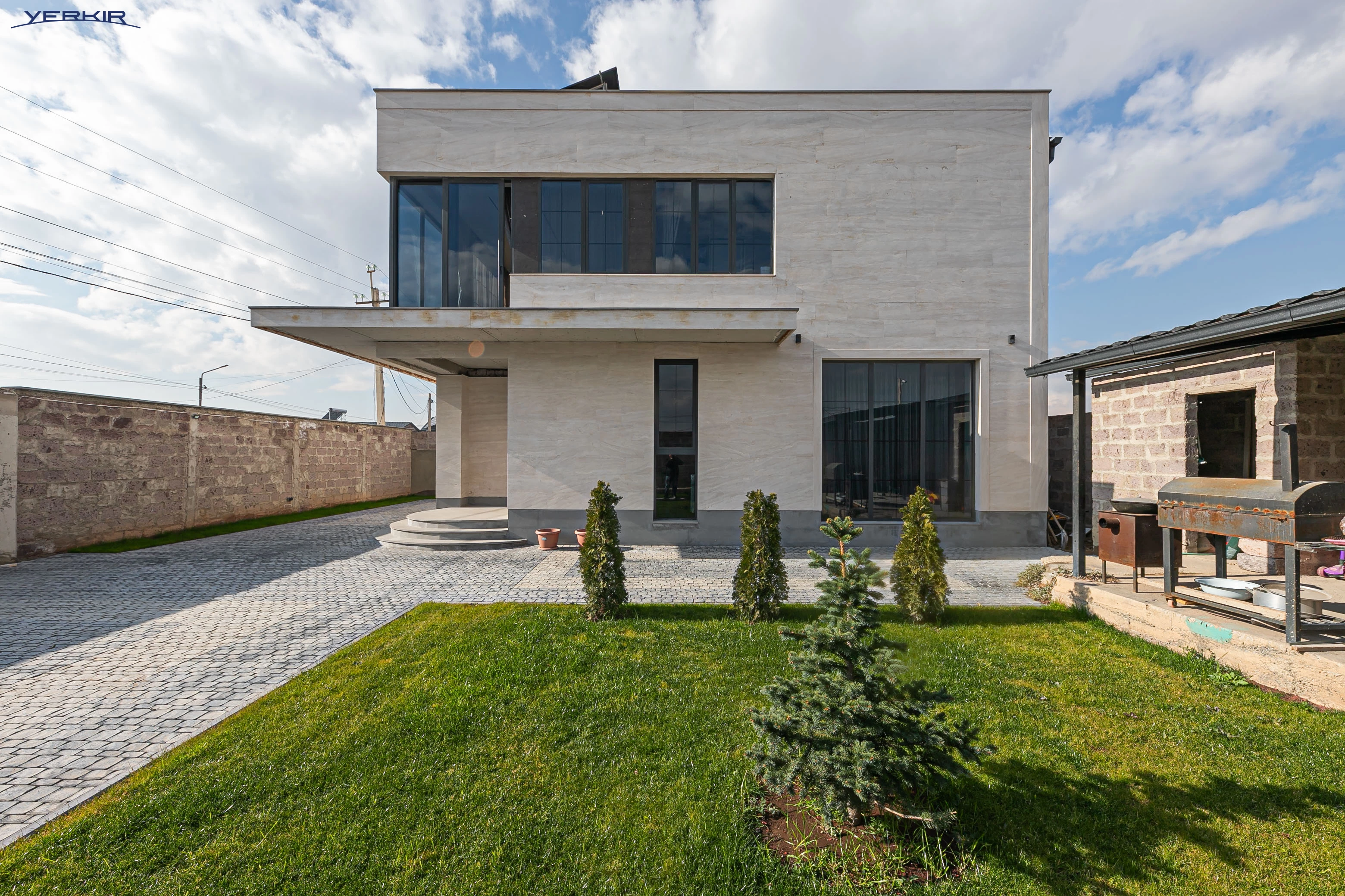 Առանձնատներ Կոդ` 10+521157