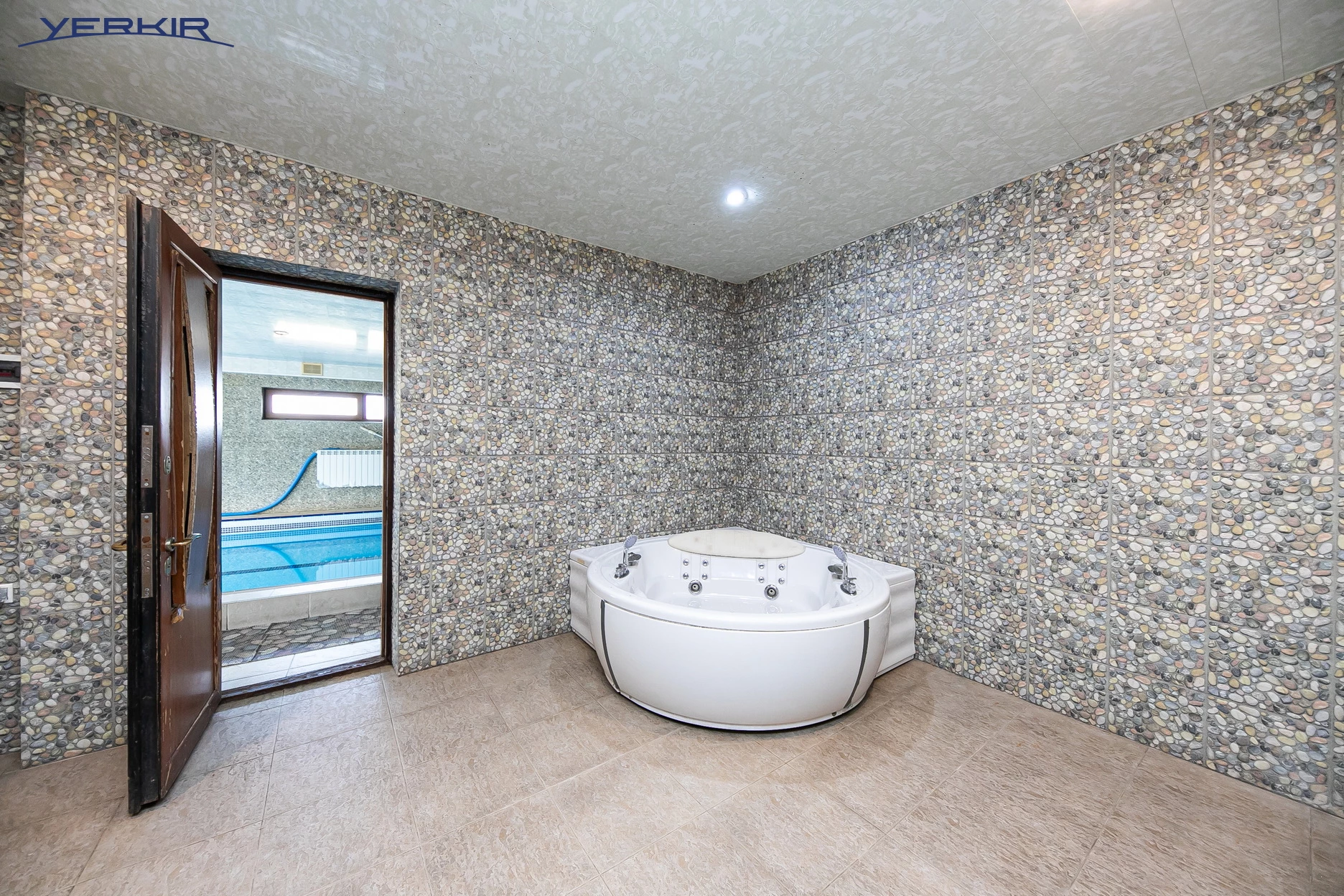 Առանձնատներ Կոդ` 5+517529