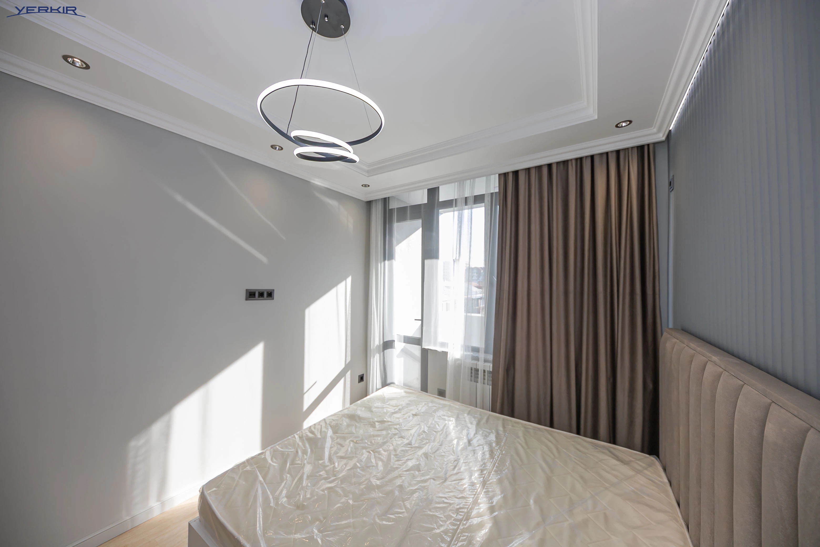 Квартиры Код 5+221693