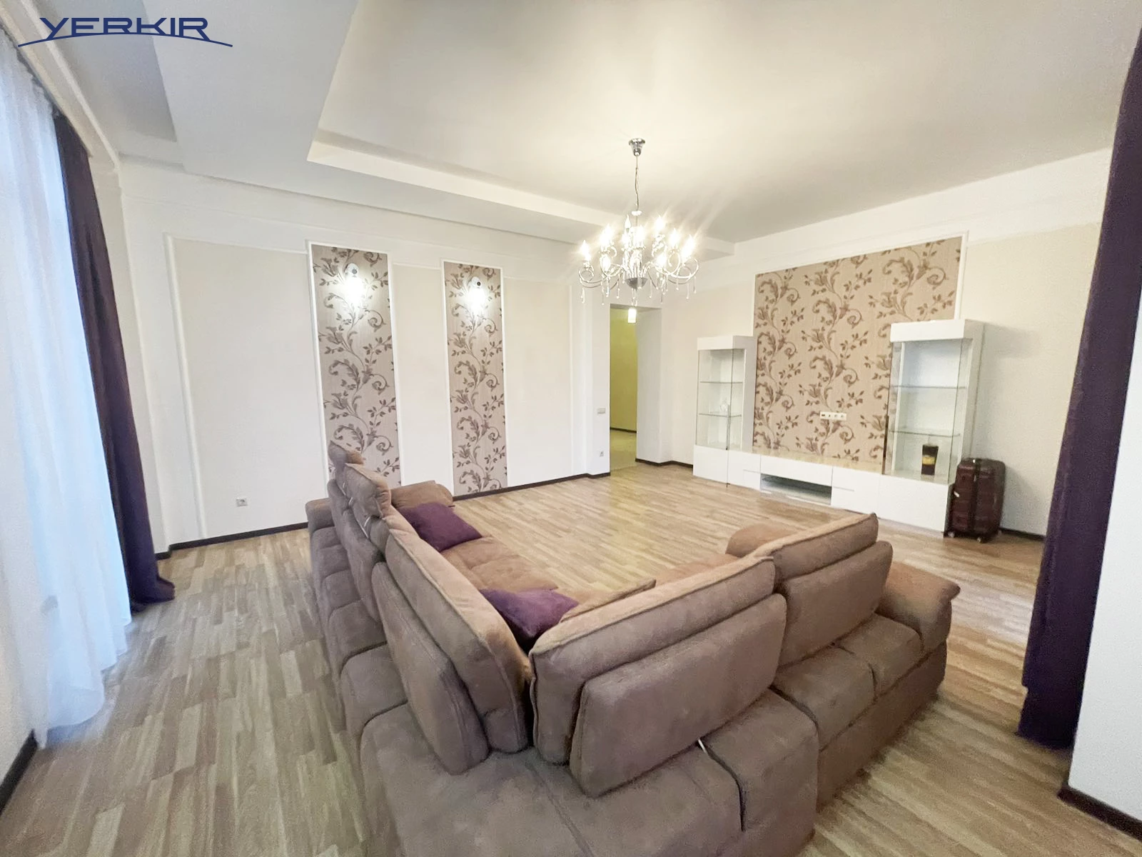 Բնակարաններ Կոդ` 5+313526