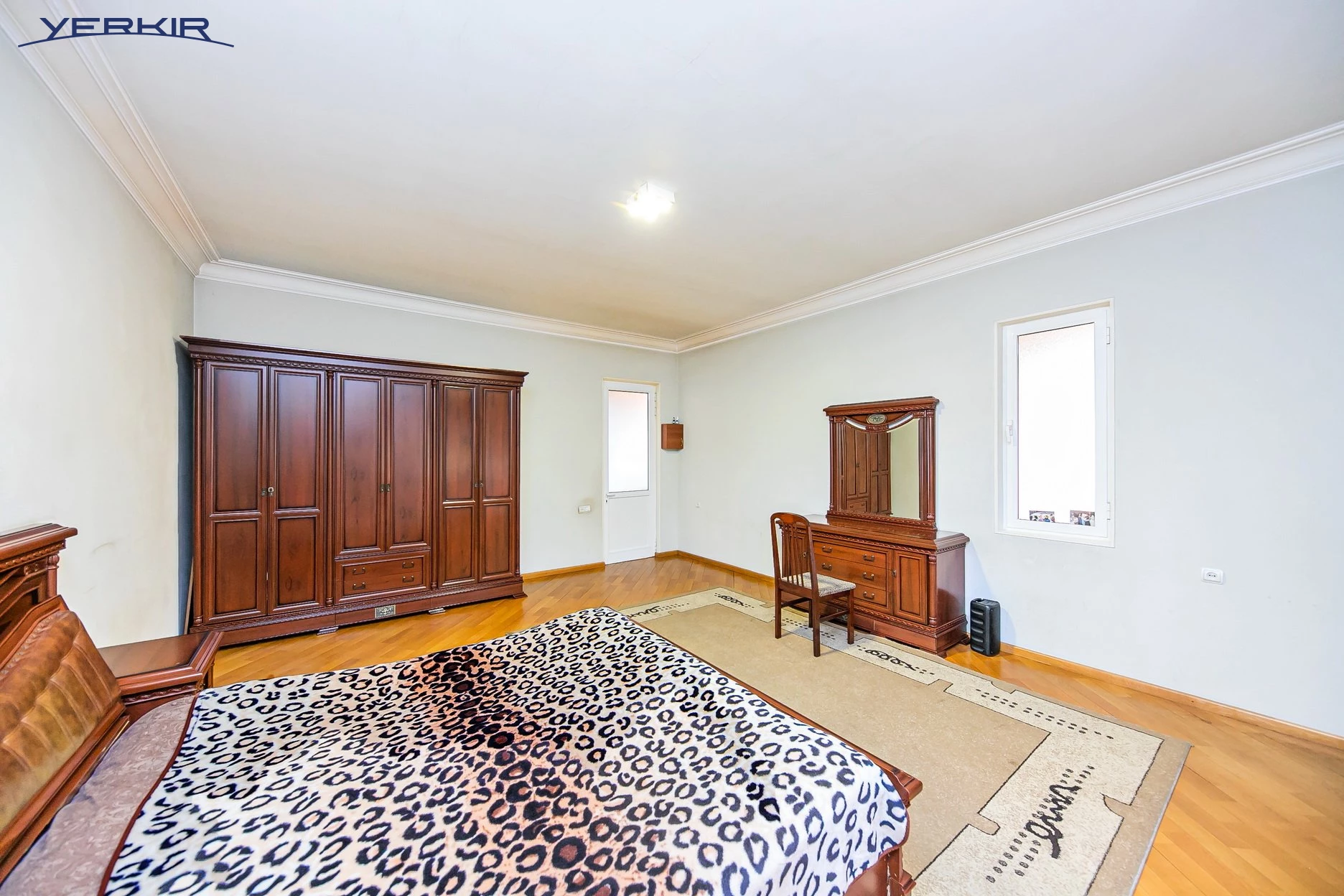 Առանձնատներ Կոդ` 8+518044