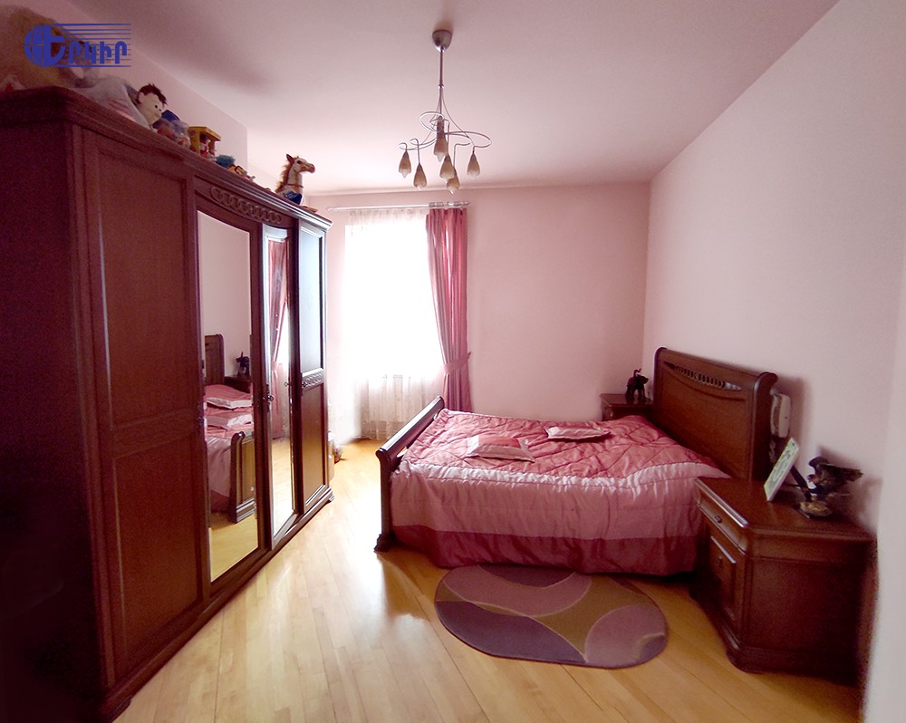 Apartments Code: 5+80077