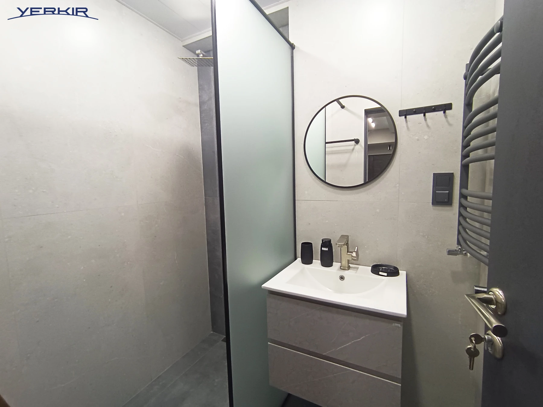 Apartments Code: 9+215388