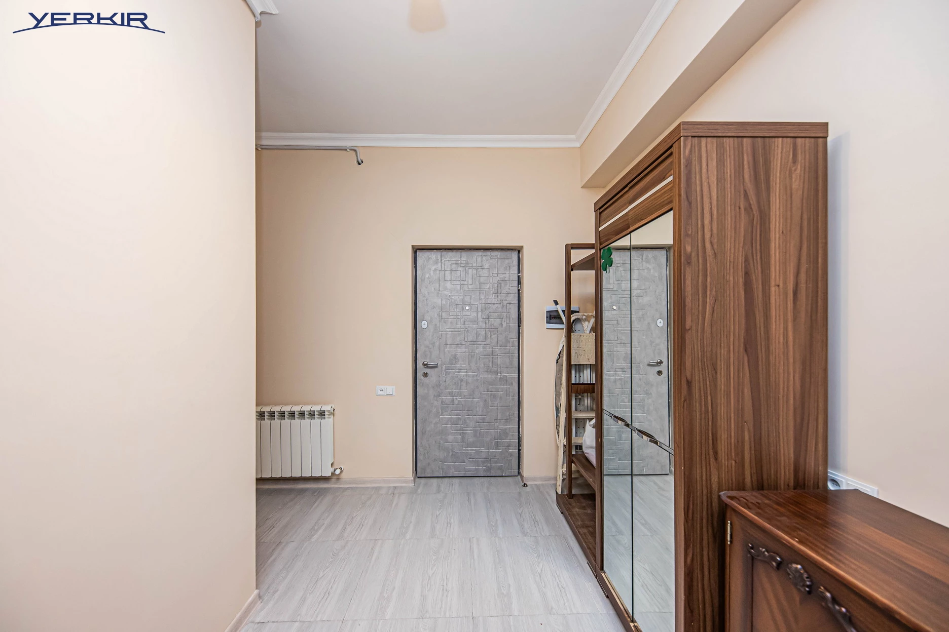 Բնակարաններ Կոդ` 5+214505