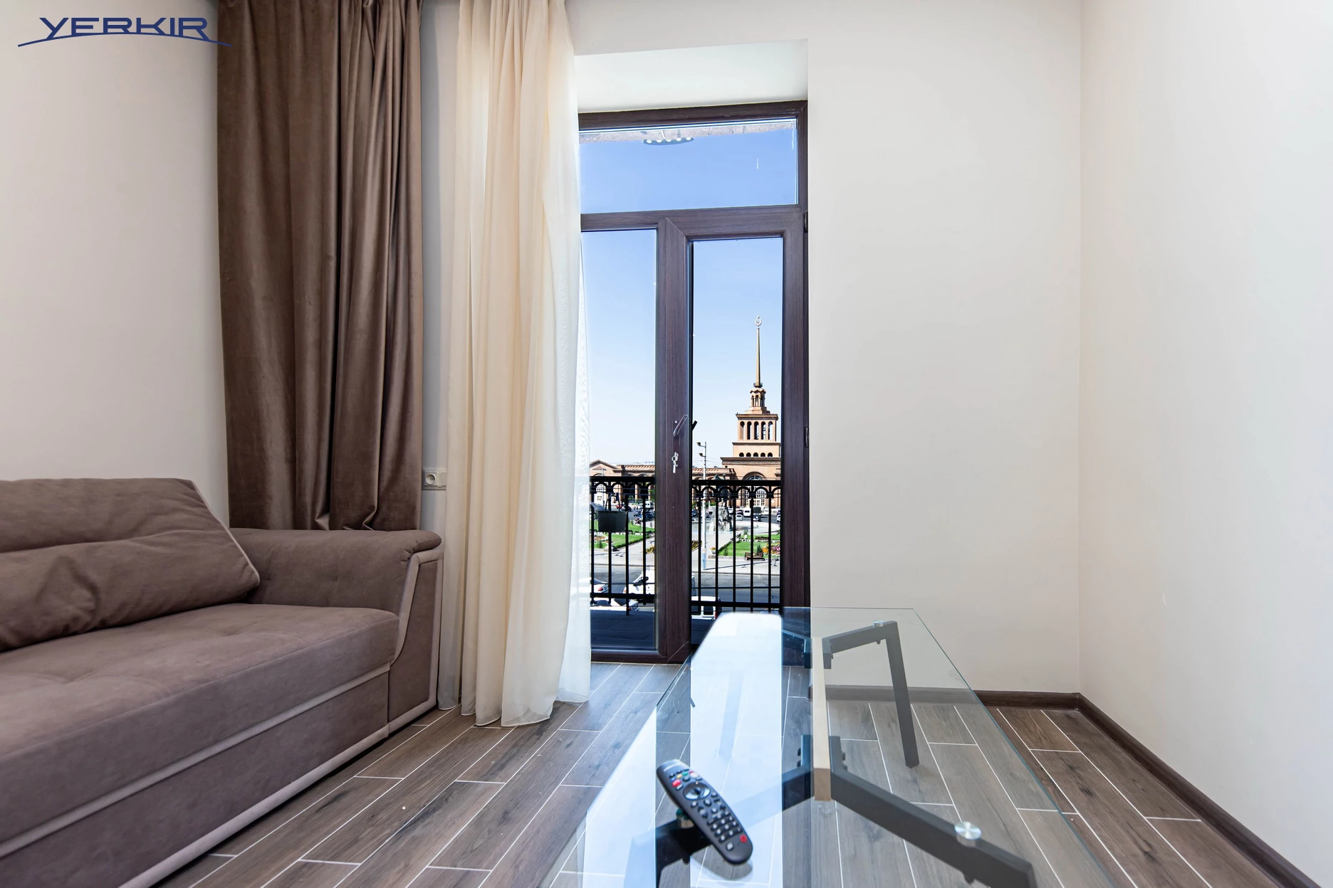 Բնակարաններ Կոդ` 10+112480