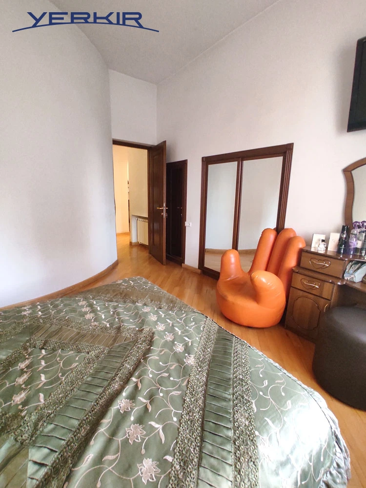 Apartments Code: 8+407590