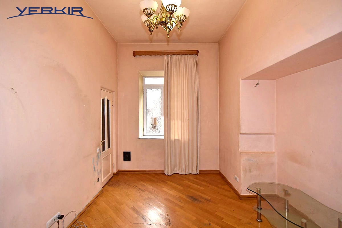 Apartments Code: 5+302154