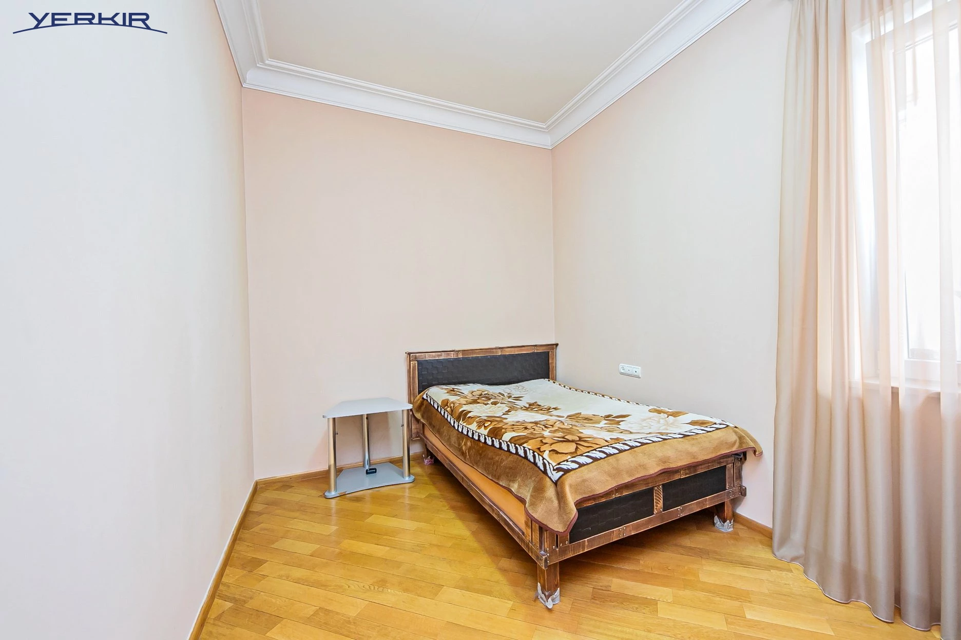 Առանձնատներ Կոդ` 8+518044