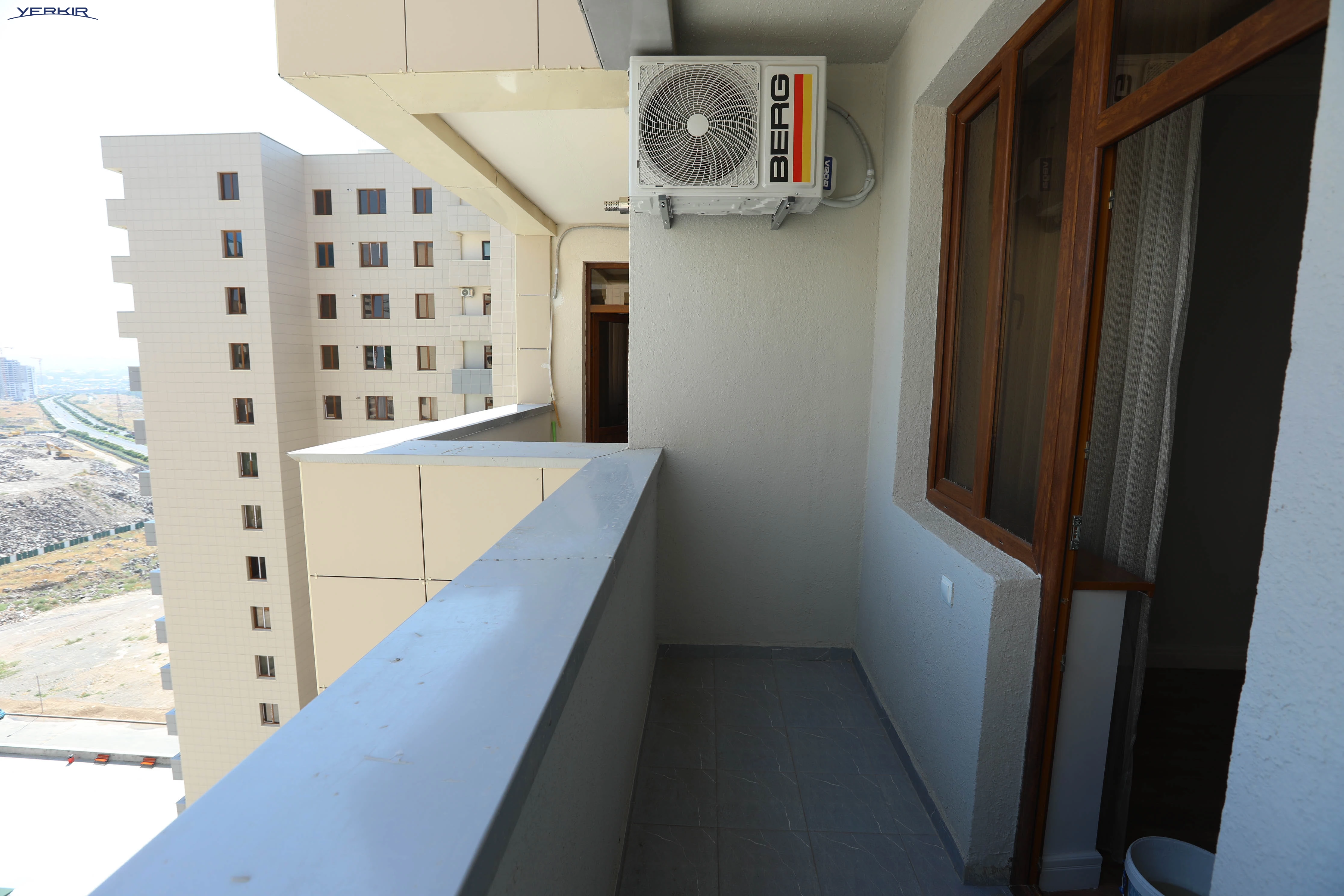 Apartments Code: 9+419769