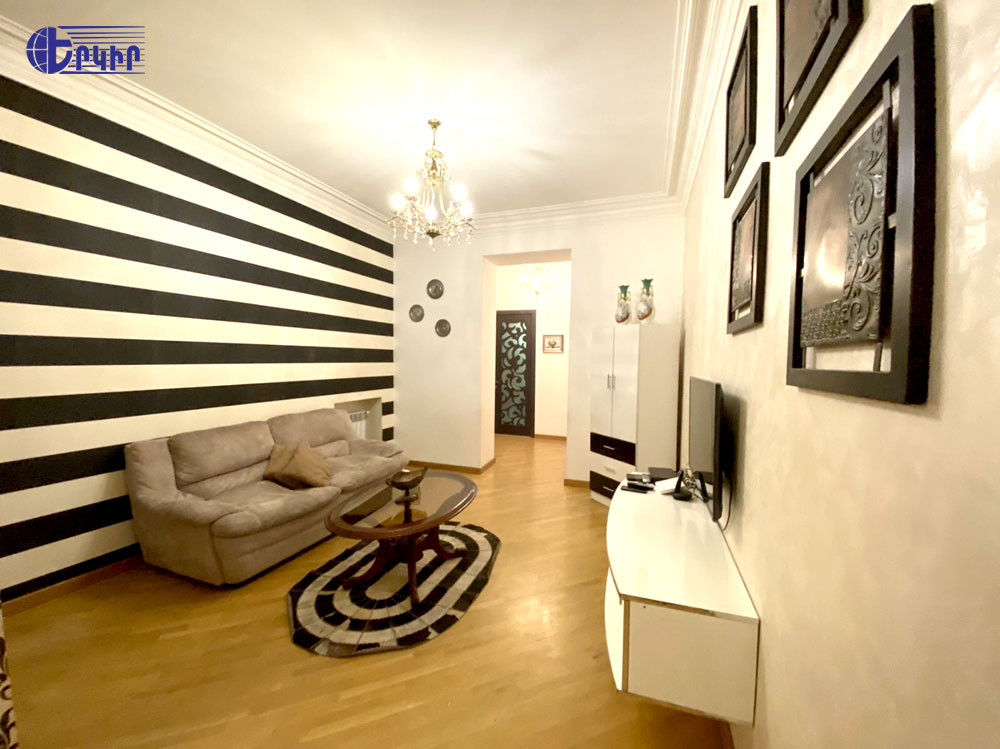 Բնակարաններ Կոդ` 10+303152