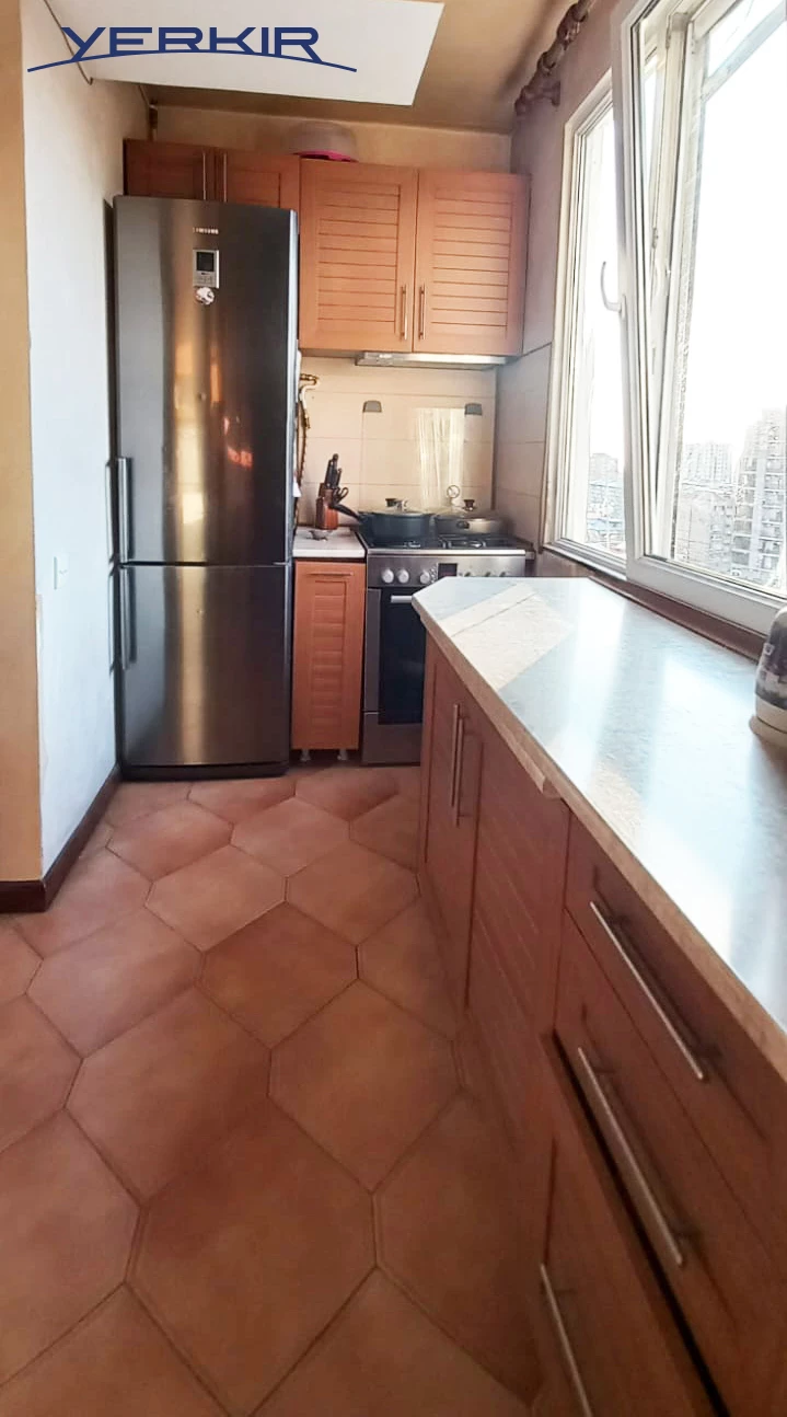 Բնակարաններ Կոդ` 10+2731676