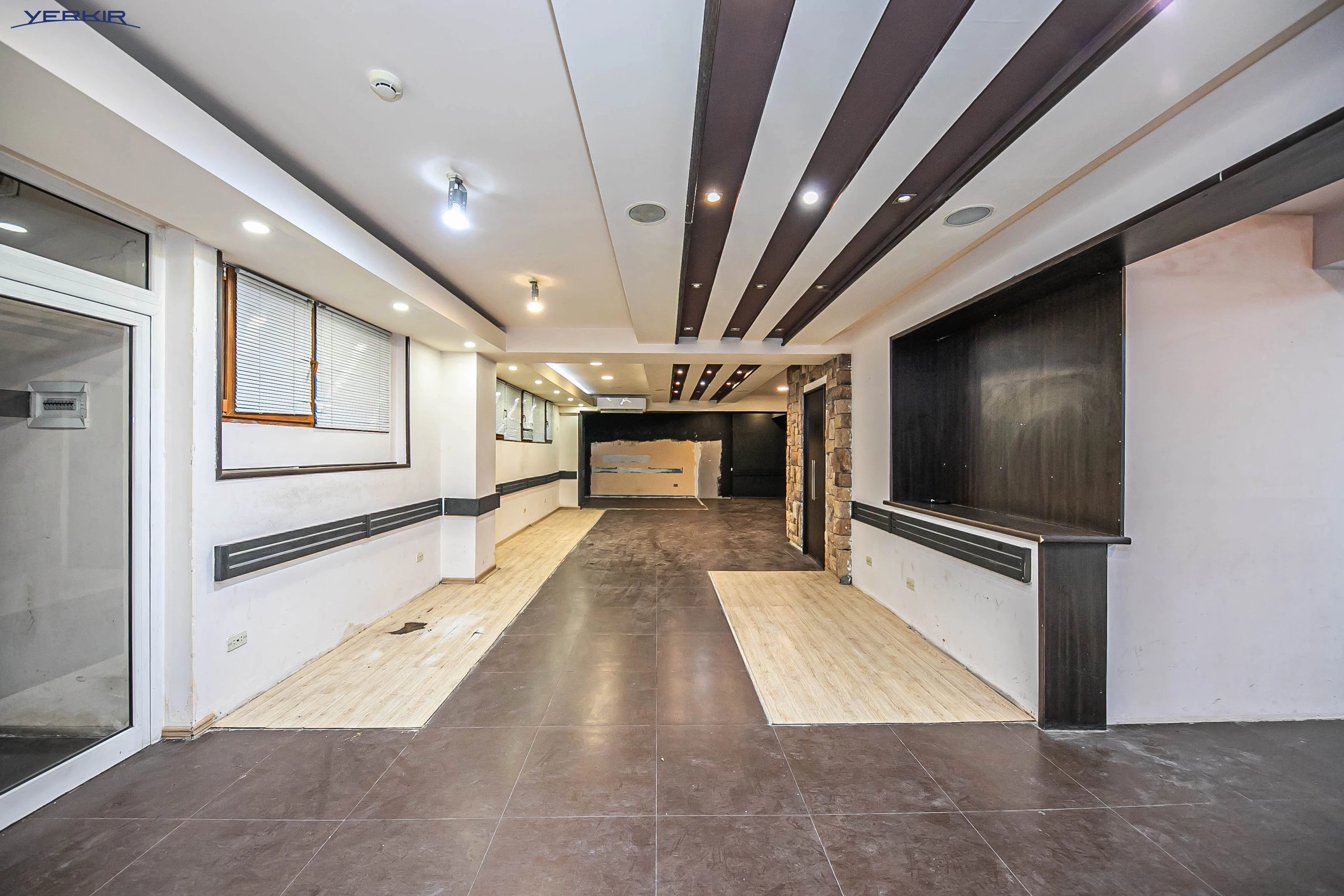 Коммерческие недвижимости Код 9+915131