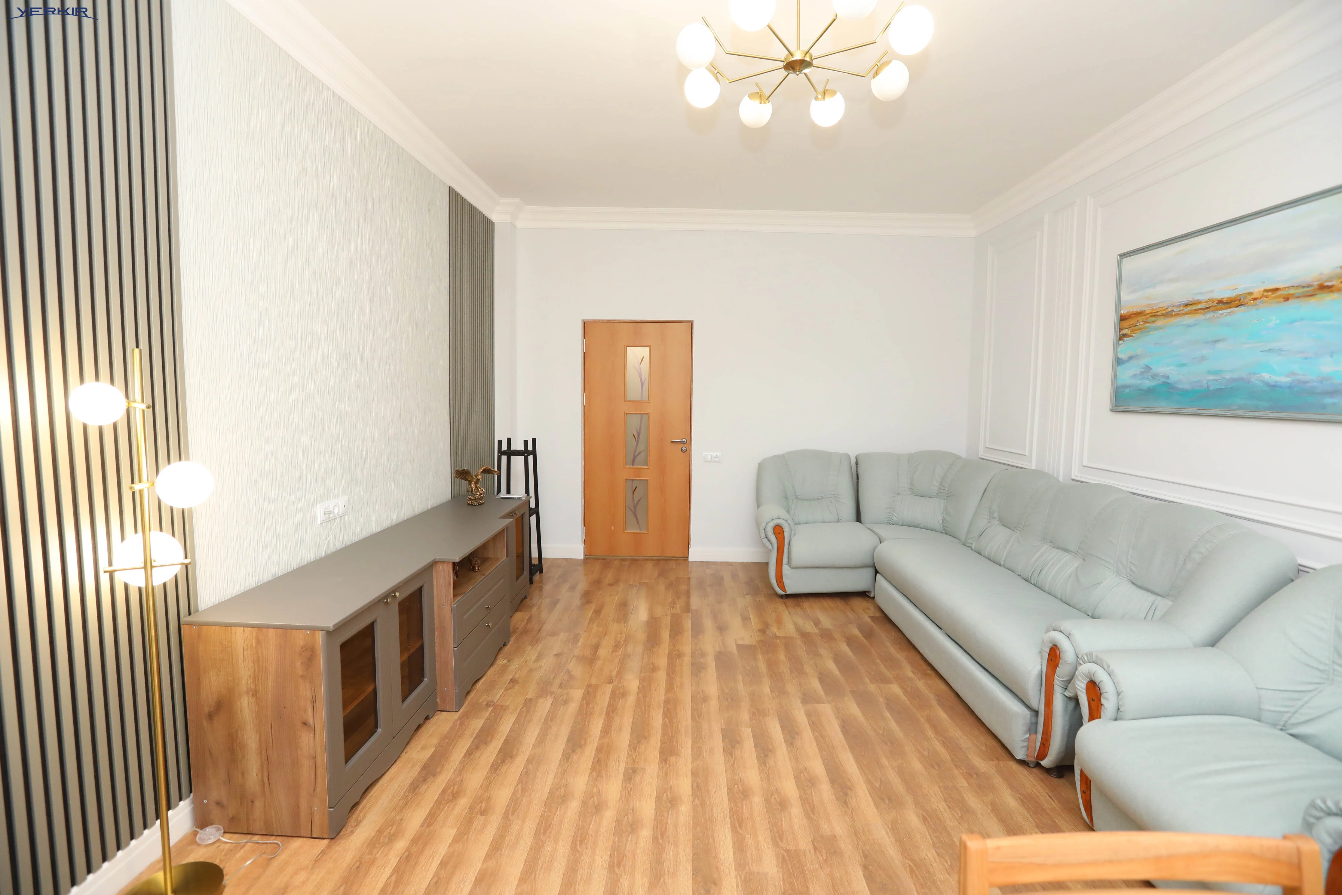 Apartments Code: 9+419769