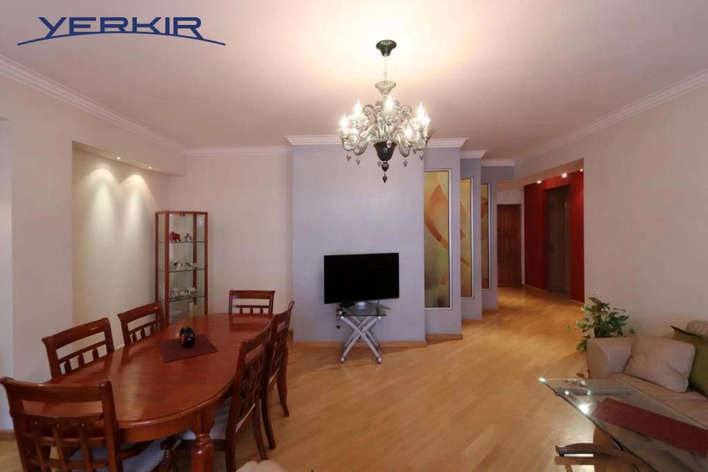 Apartments Code: 5+409909