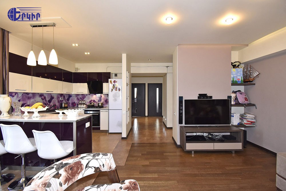 Apartments Code: 10+302298