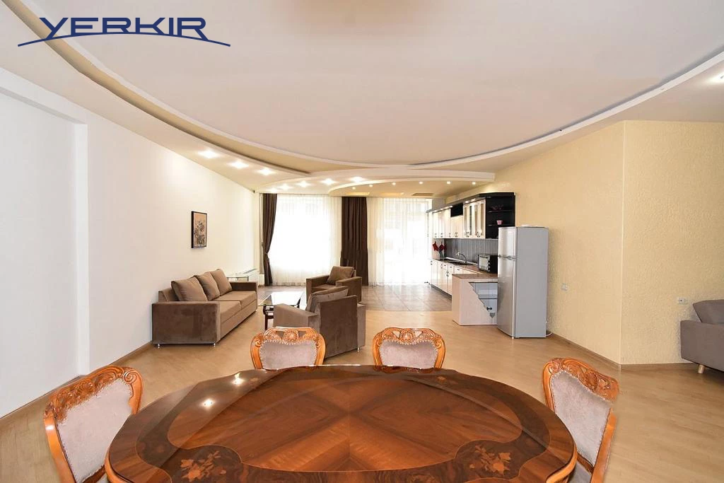 Apartments Code: 5+407711