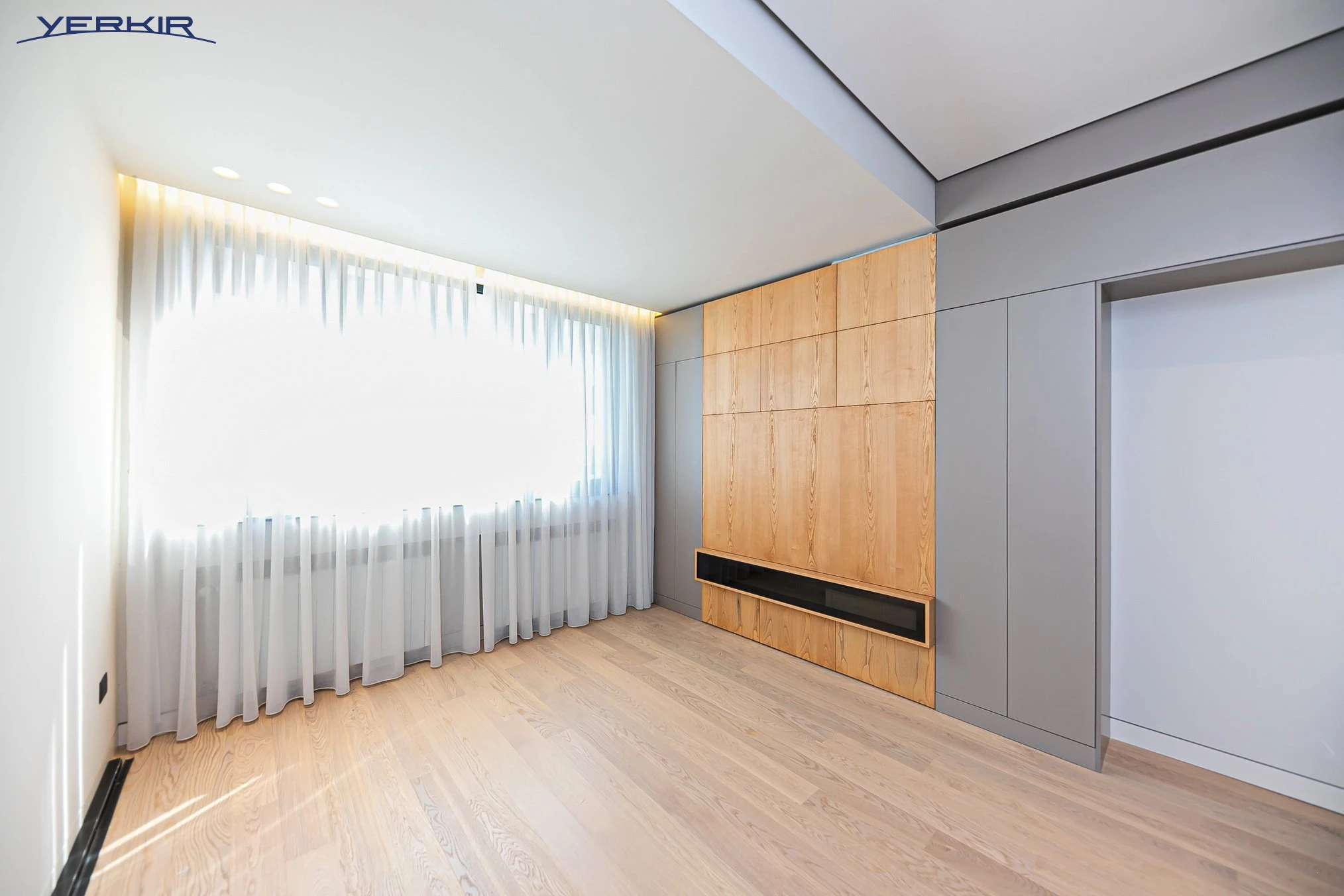 Apartments Code: 9+319324