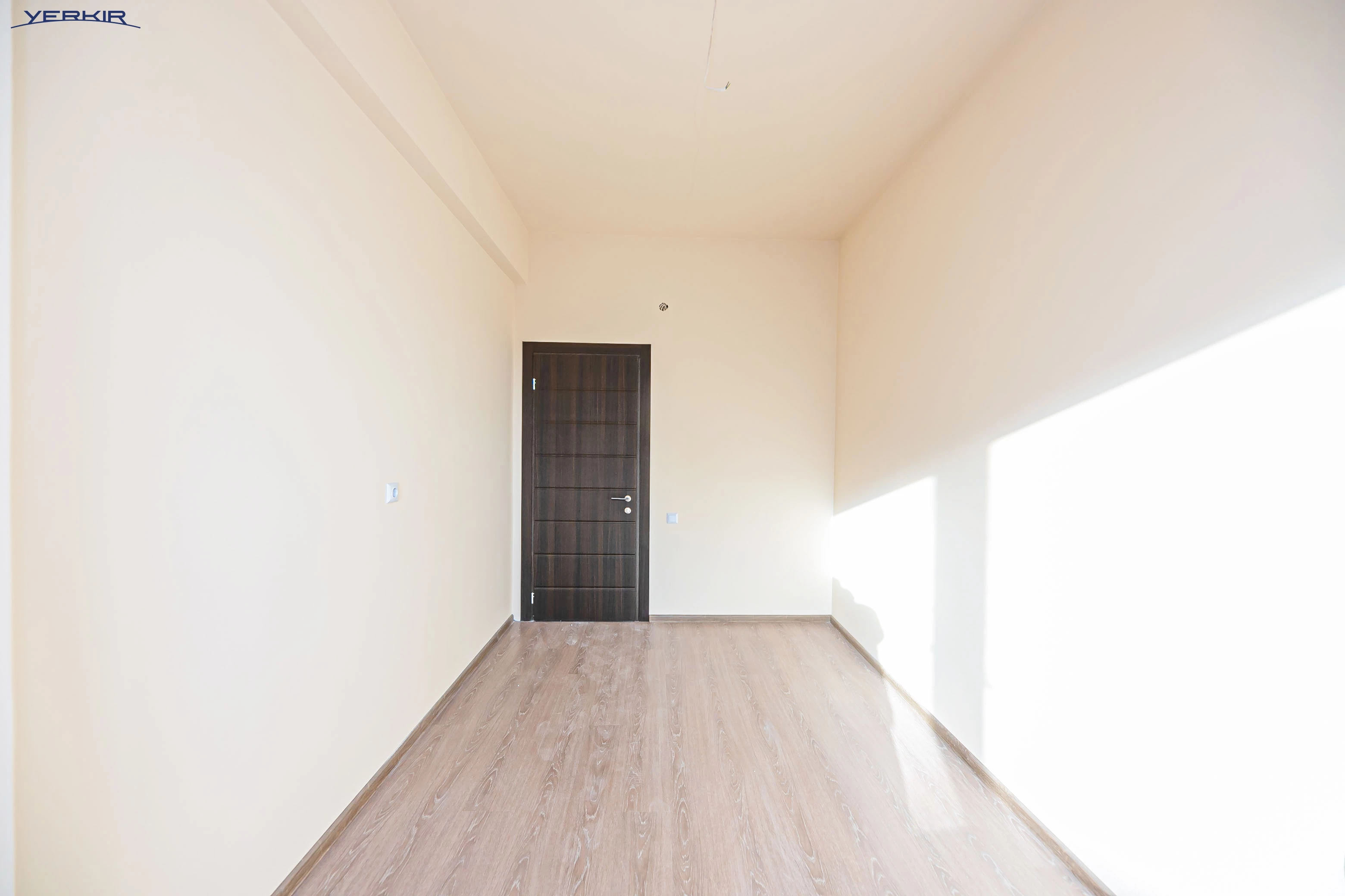 Apartments Code: 10+421651