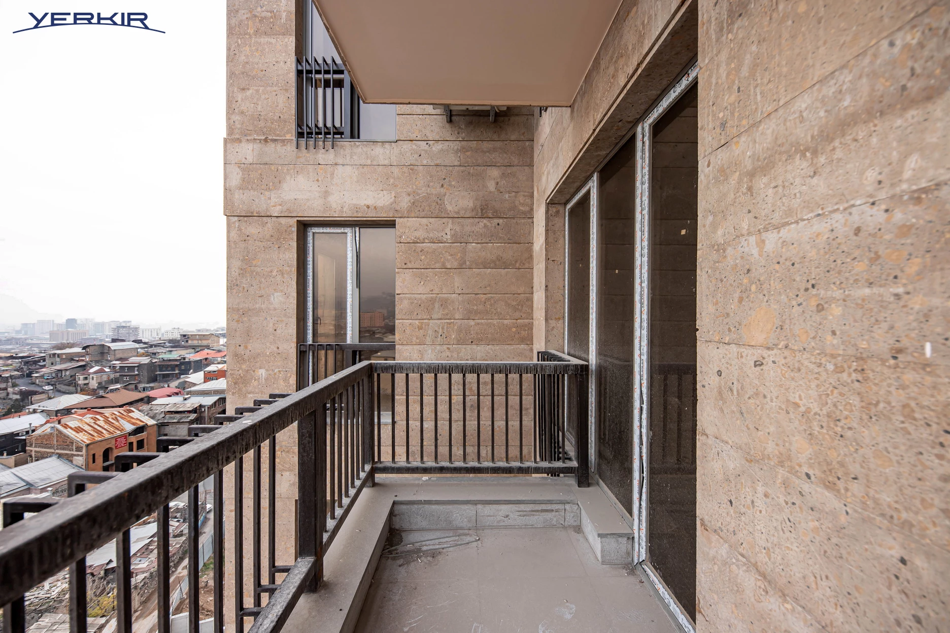 Apartments Code: 5+314903