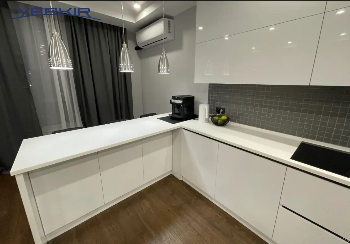 Apartments Code: 10+412379