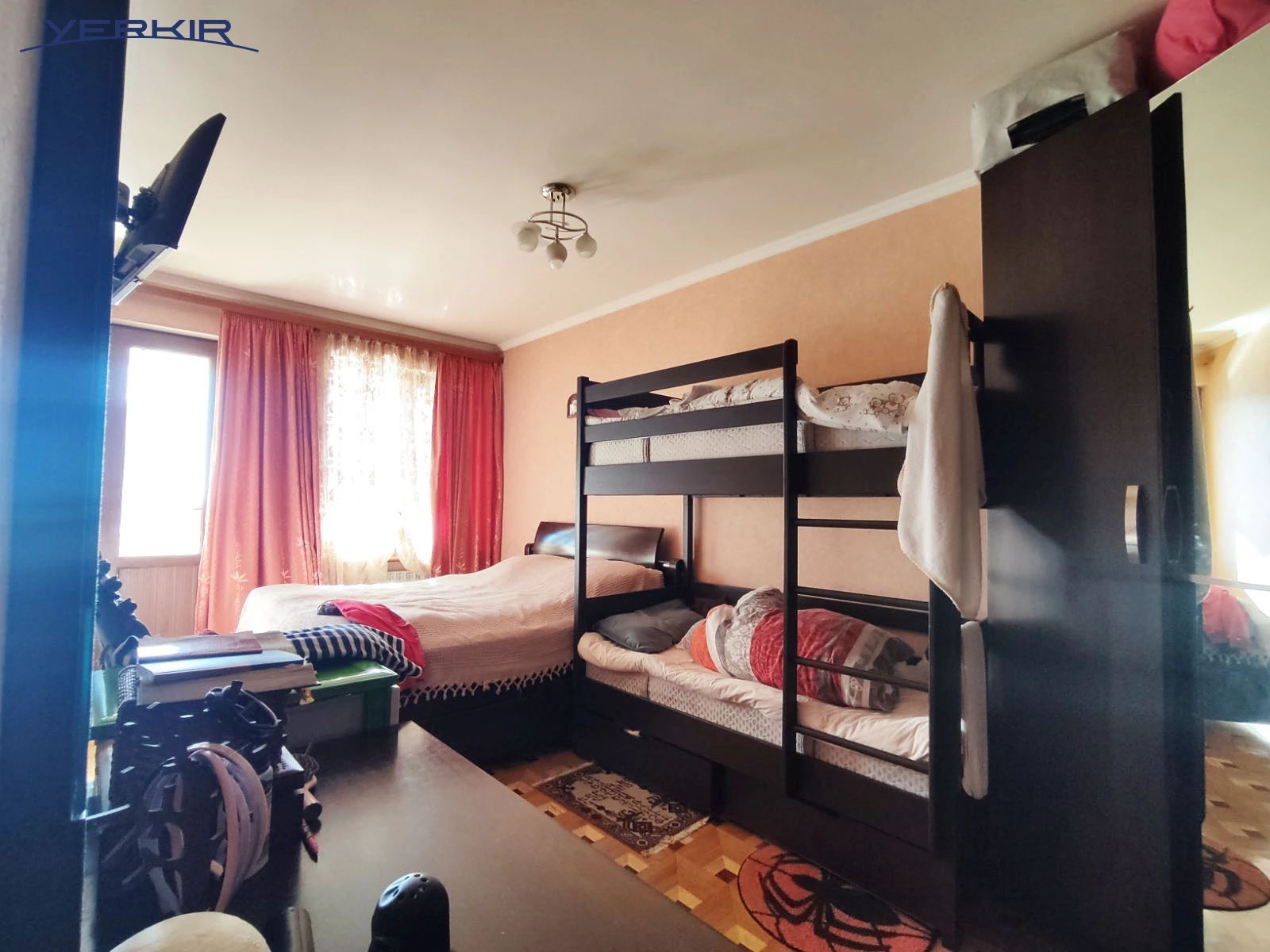 Apartments Code: 9+414546