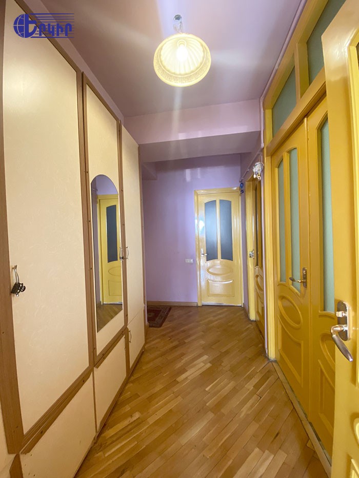 Բնակարաններ Կոդ` 5+200886