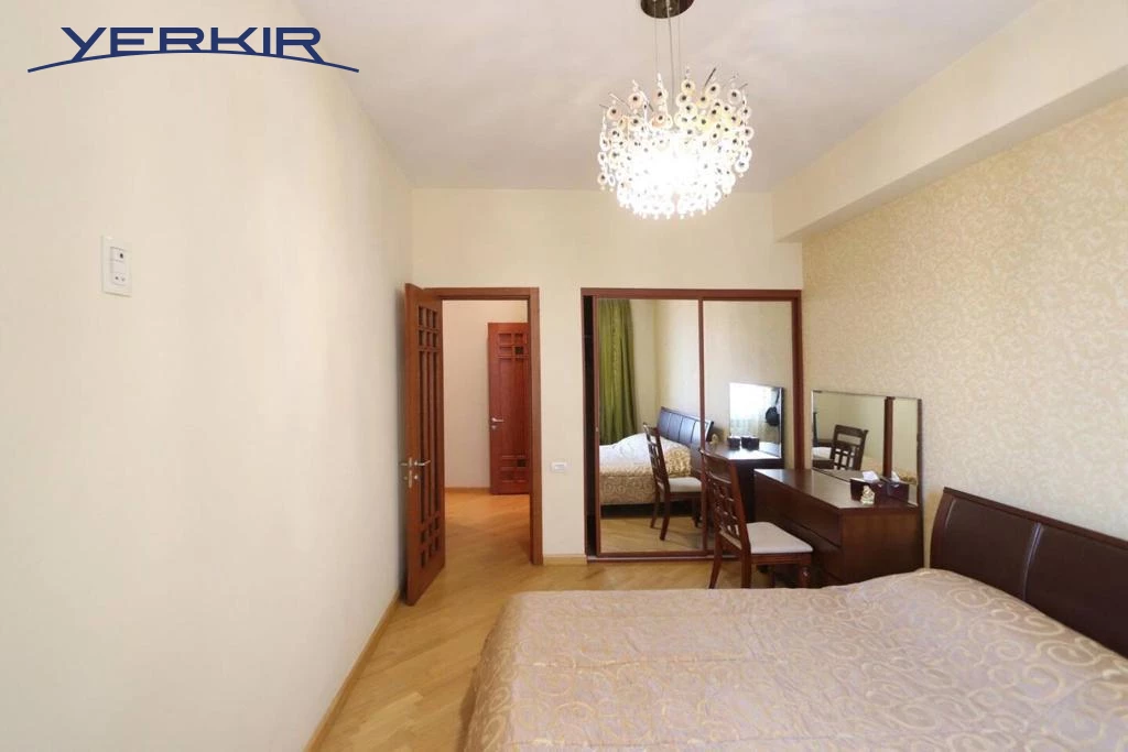 Apartments Code: 5+409909