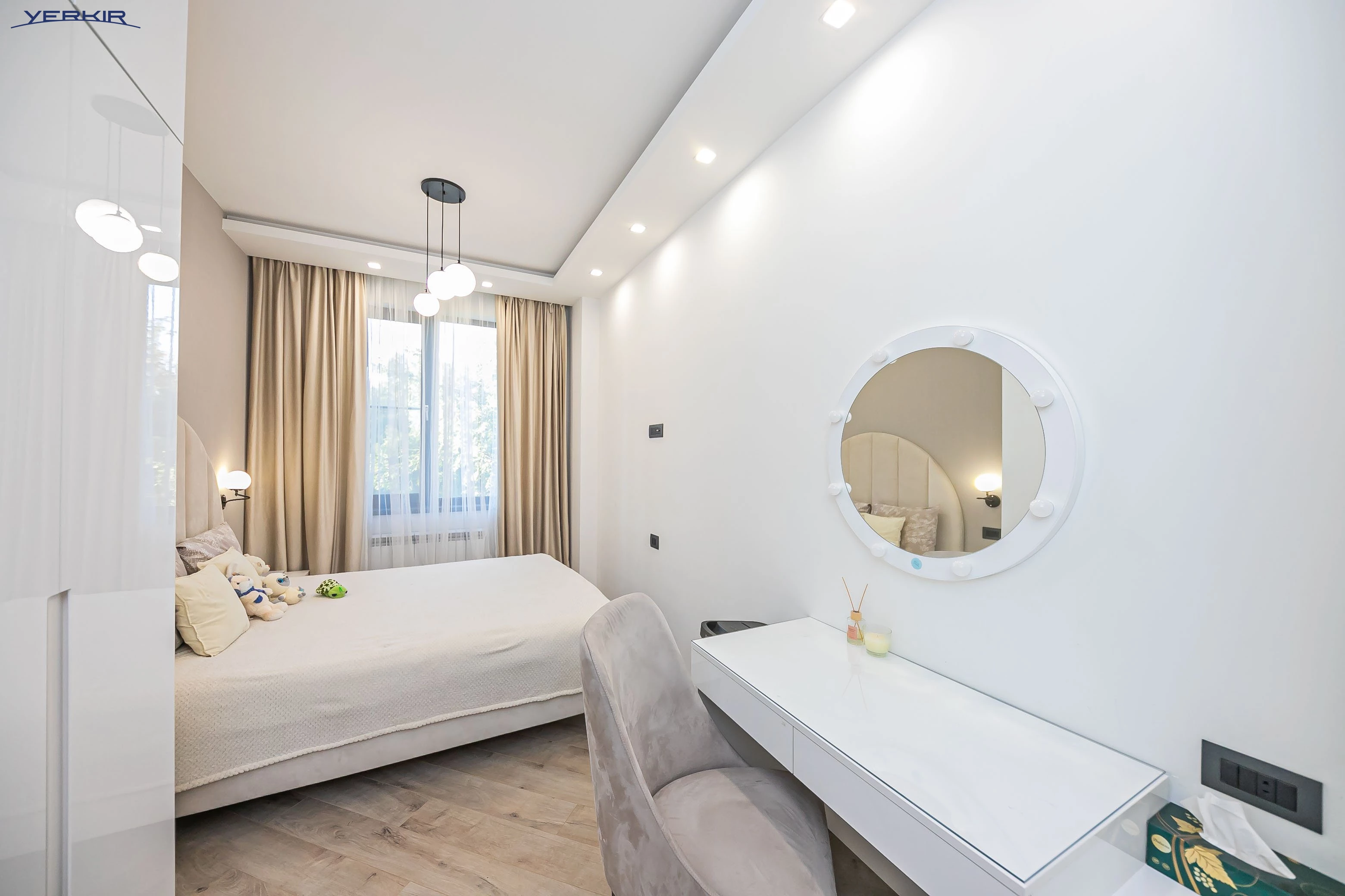 Apartments Code: 9+420819