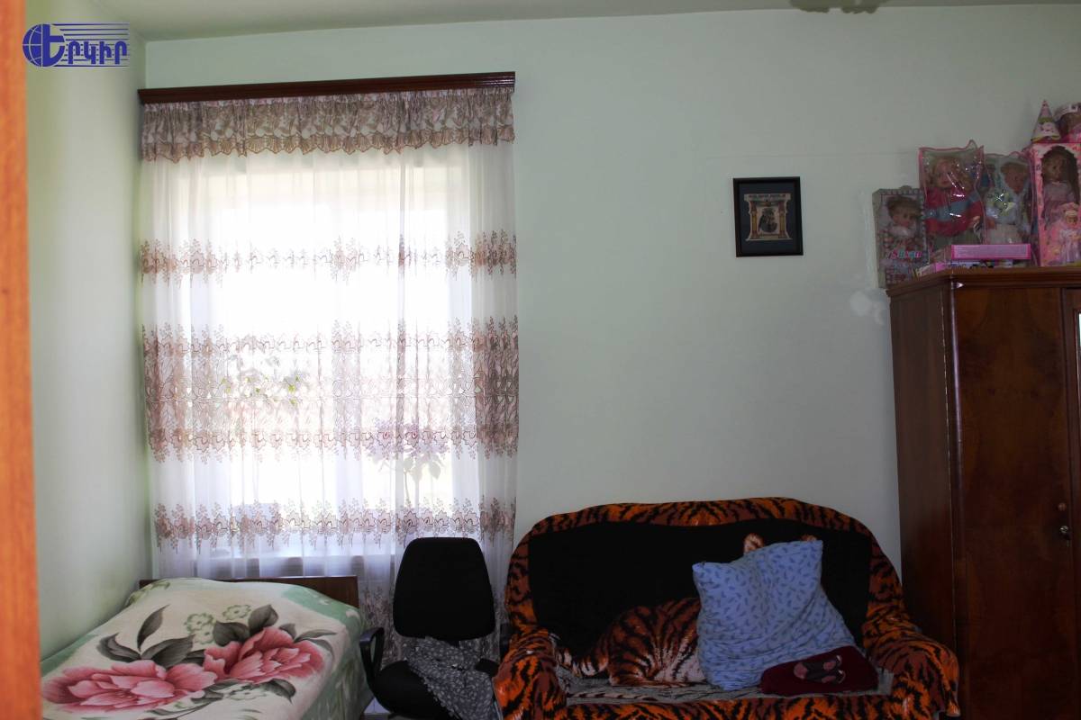 Առանձնատներ Կոդ` 7+50101