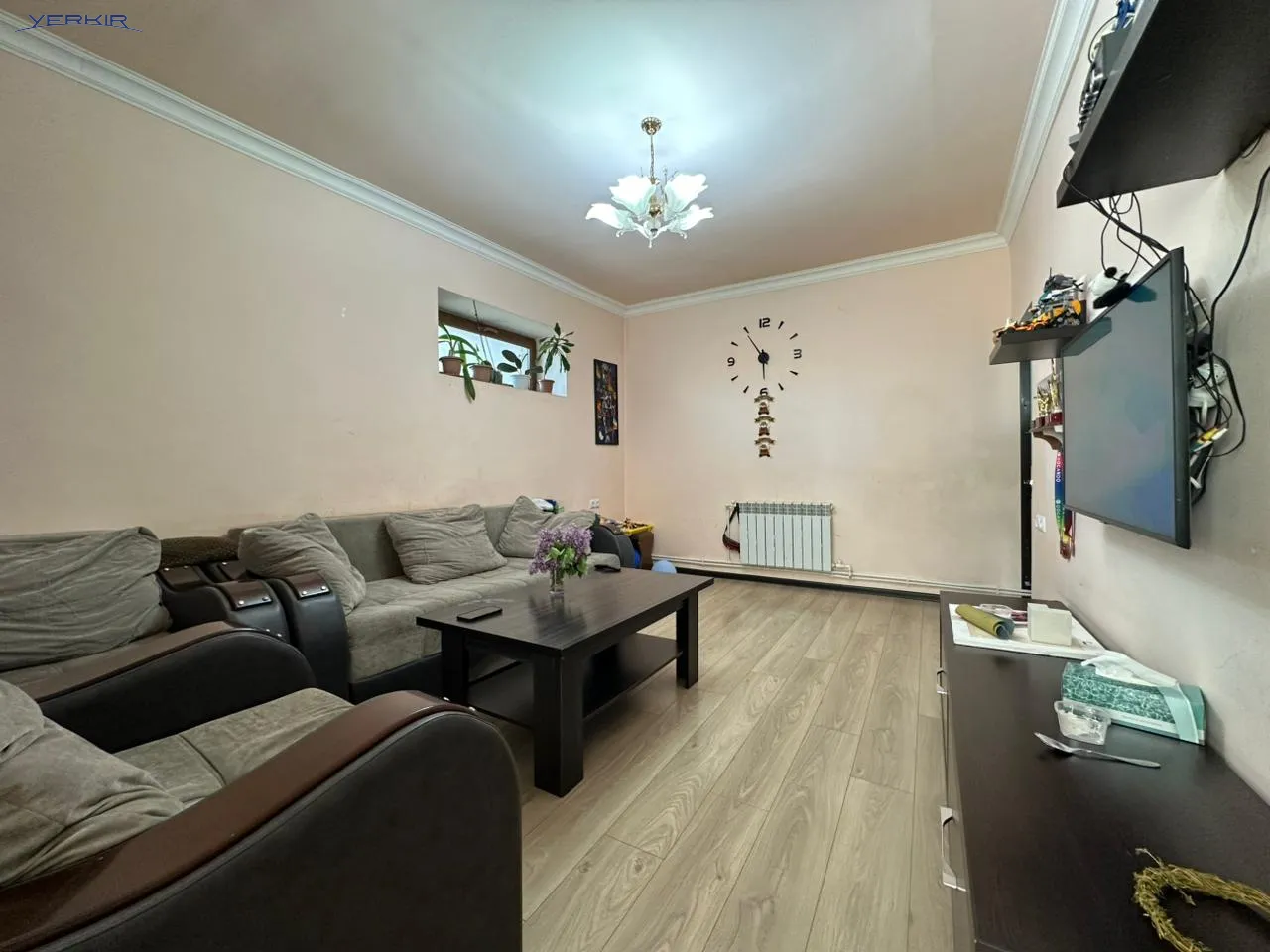 Apartments Code: 9+2351050