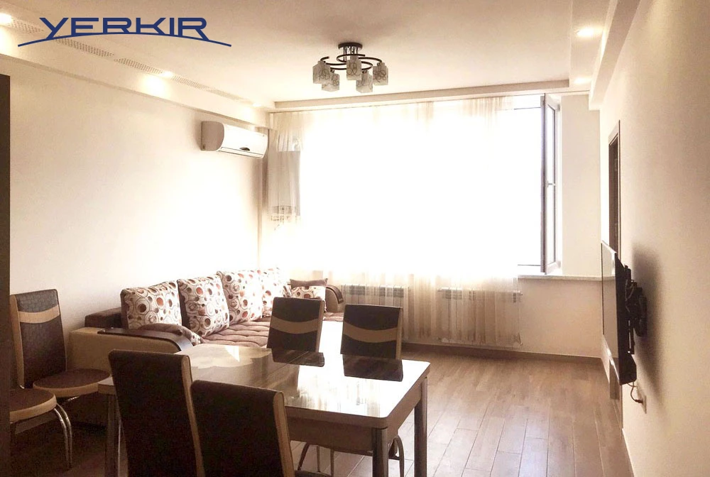 Apartments Code: 8+207493