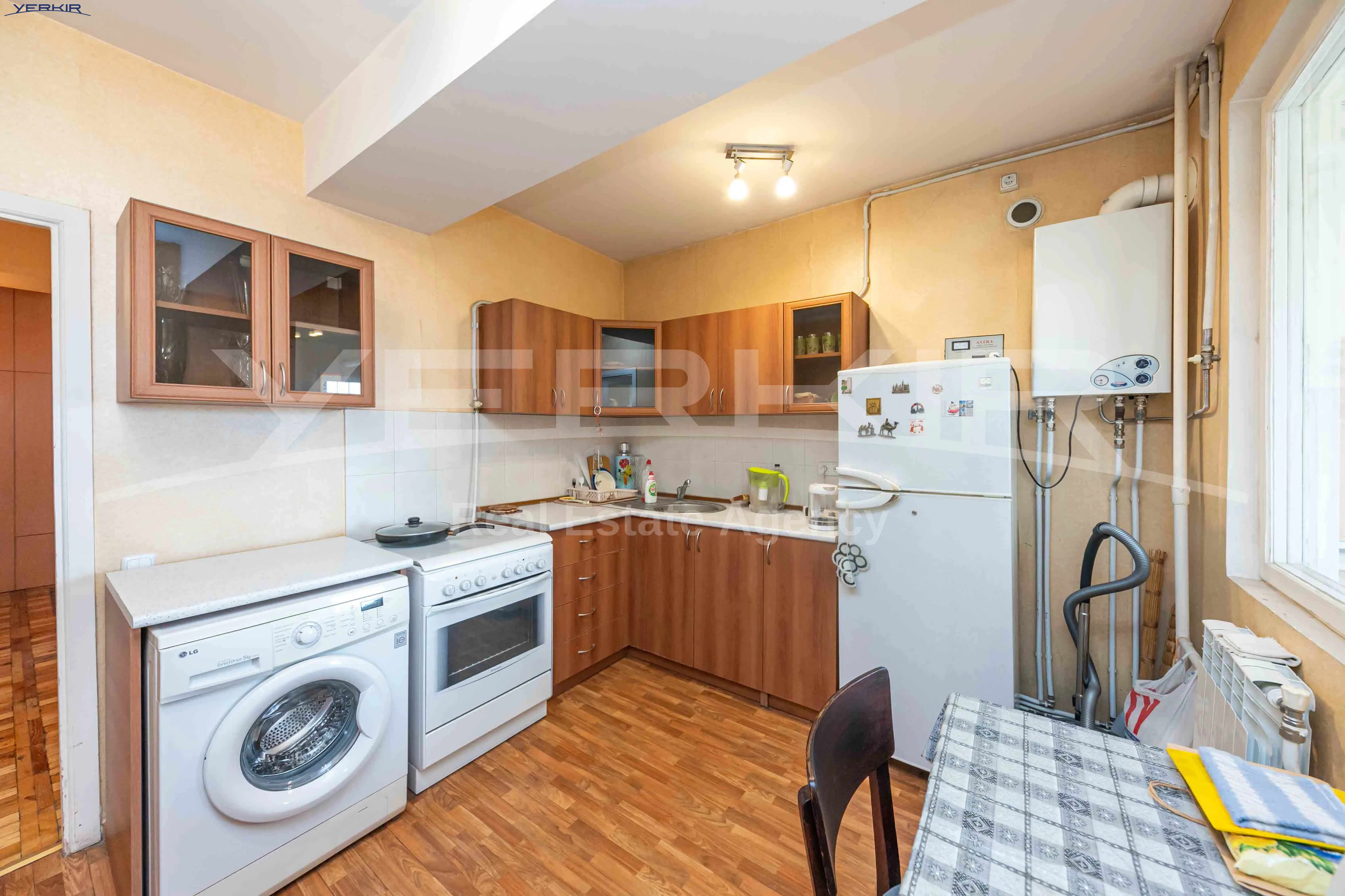 Apartments Code: 5+2485051