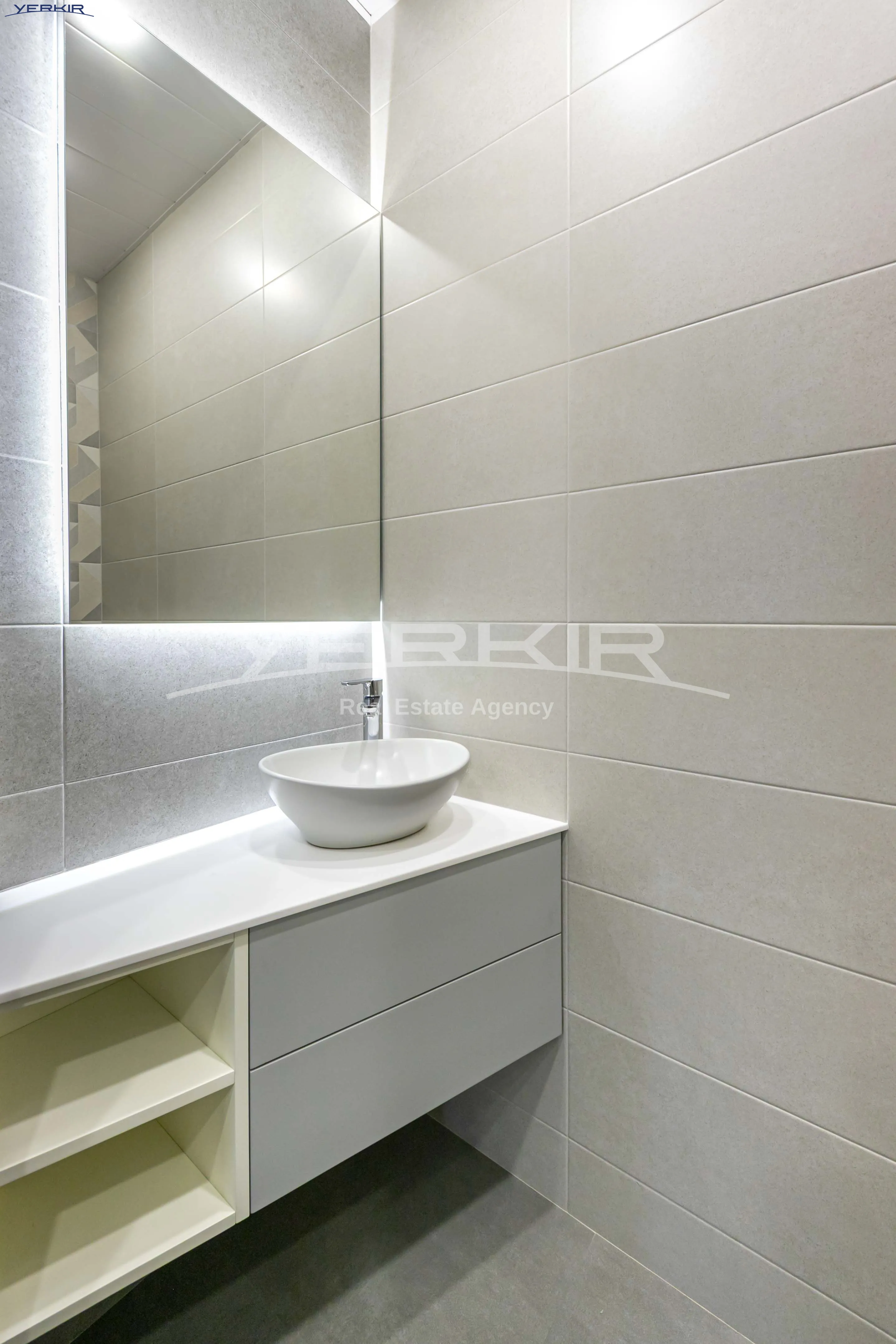 Apartments Code: 1+4489807