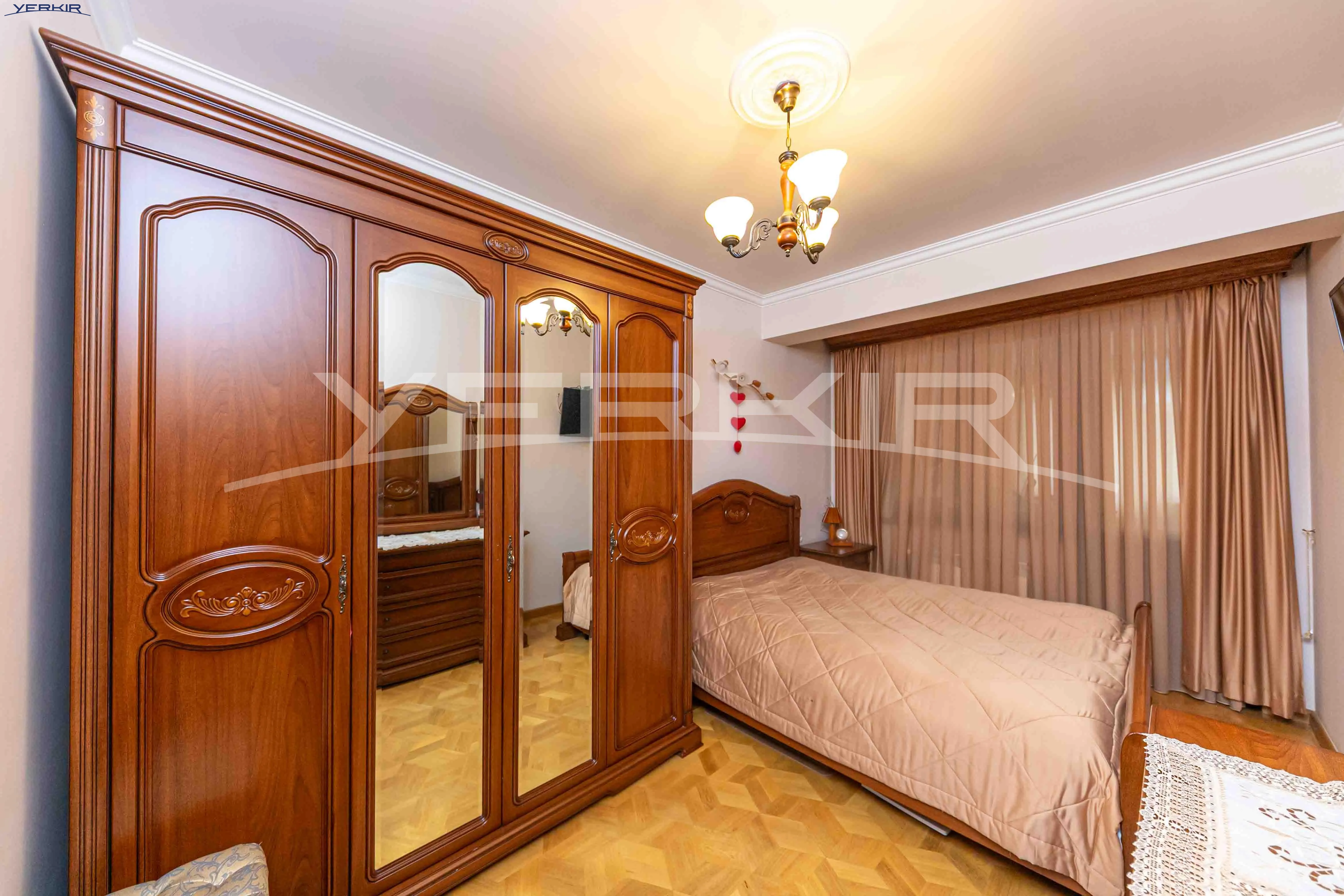 Բնակարաններ Կոդ` 10+4214948