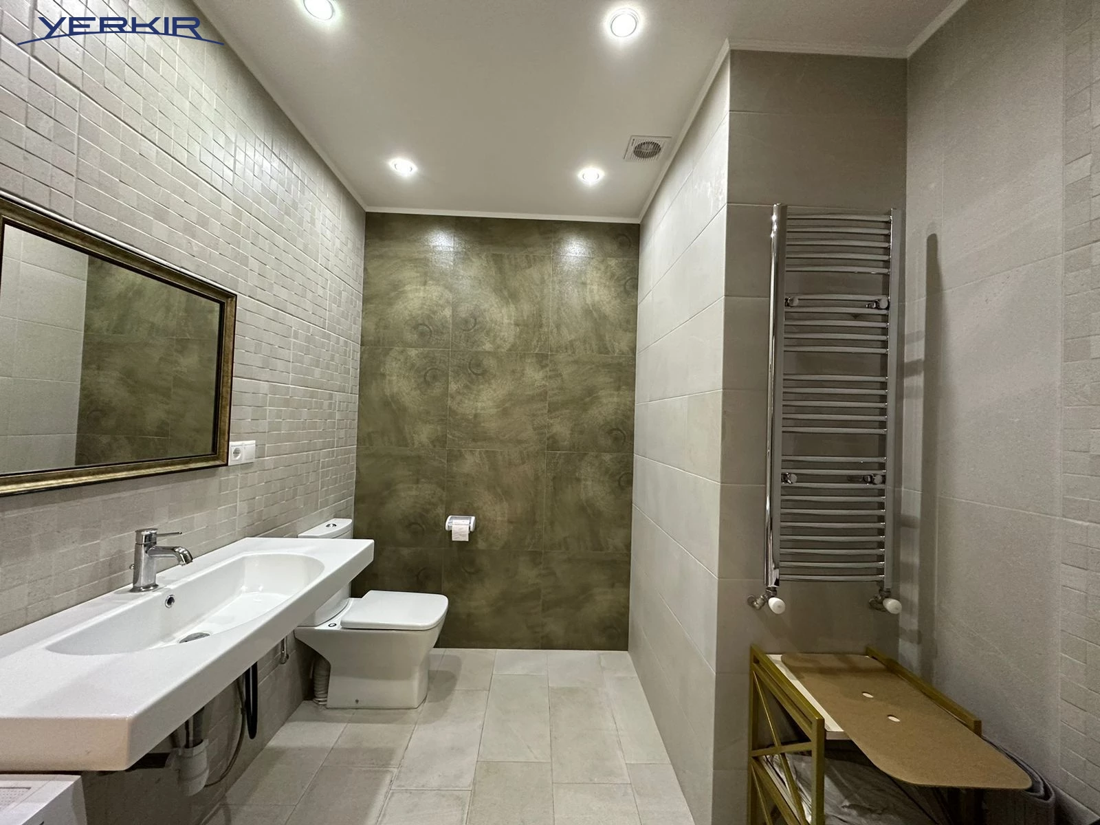 Apartments Code: 2+20001