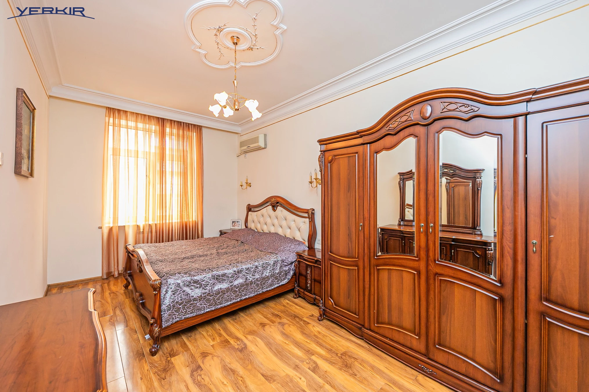 Apartments Code: 5+418984