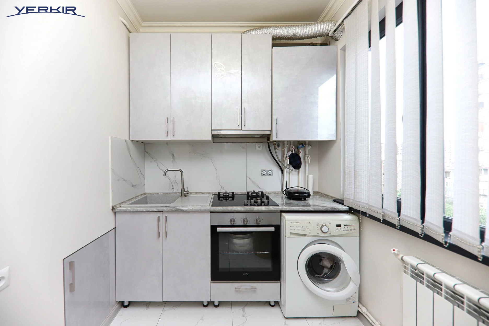 Apartments Code: 9+118244