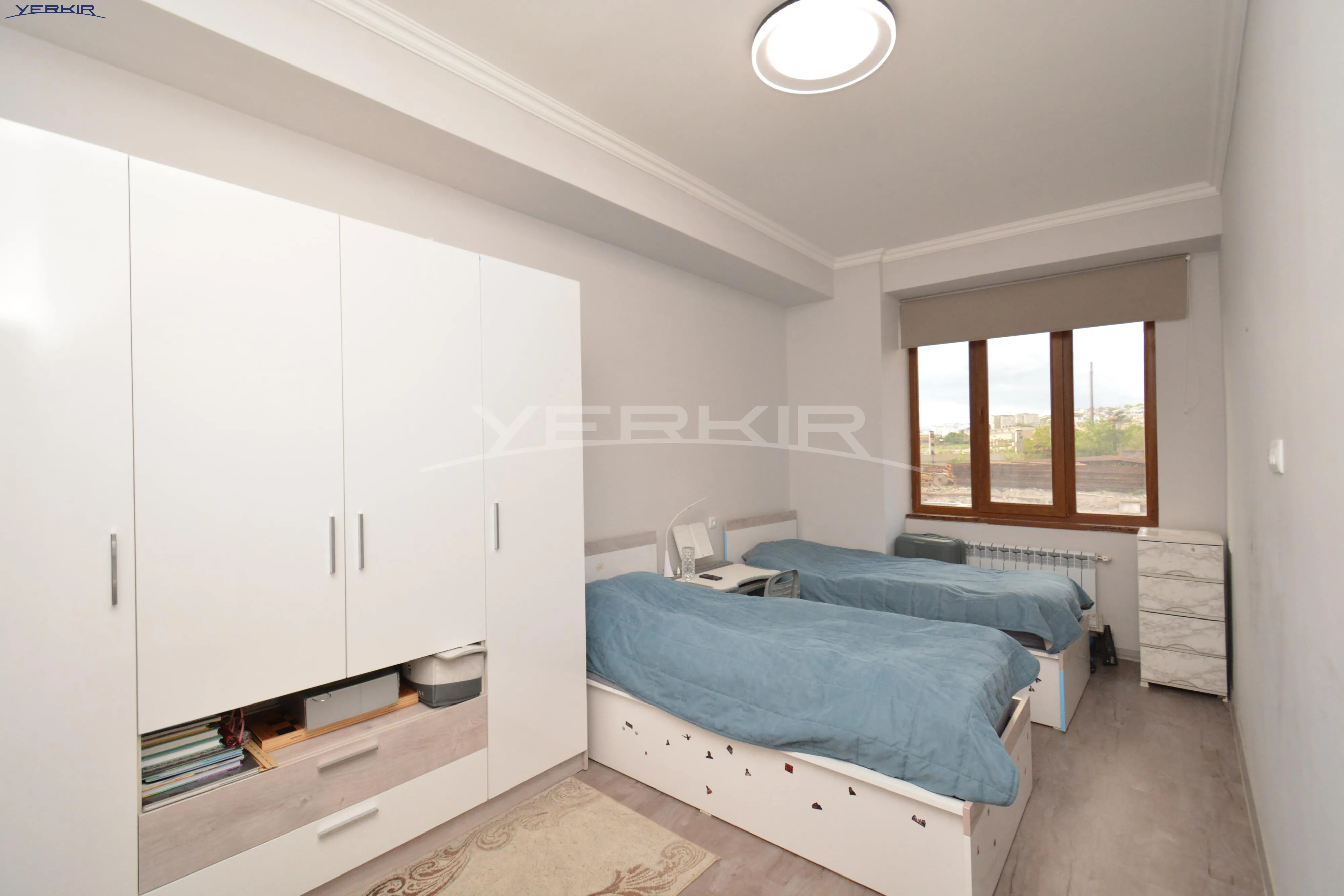 Apartments Code: 9+3714189