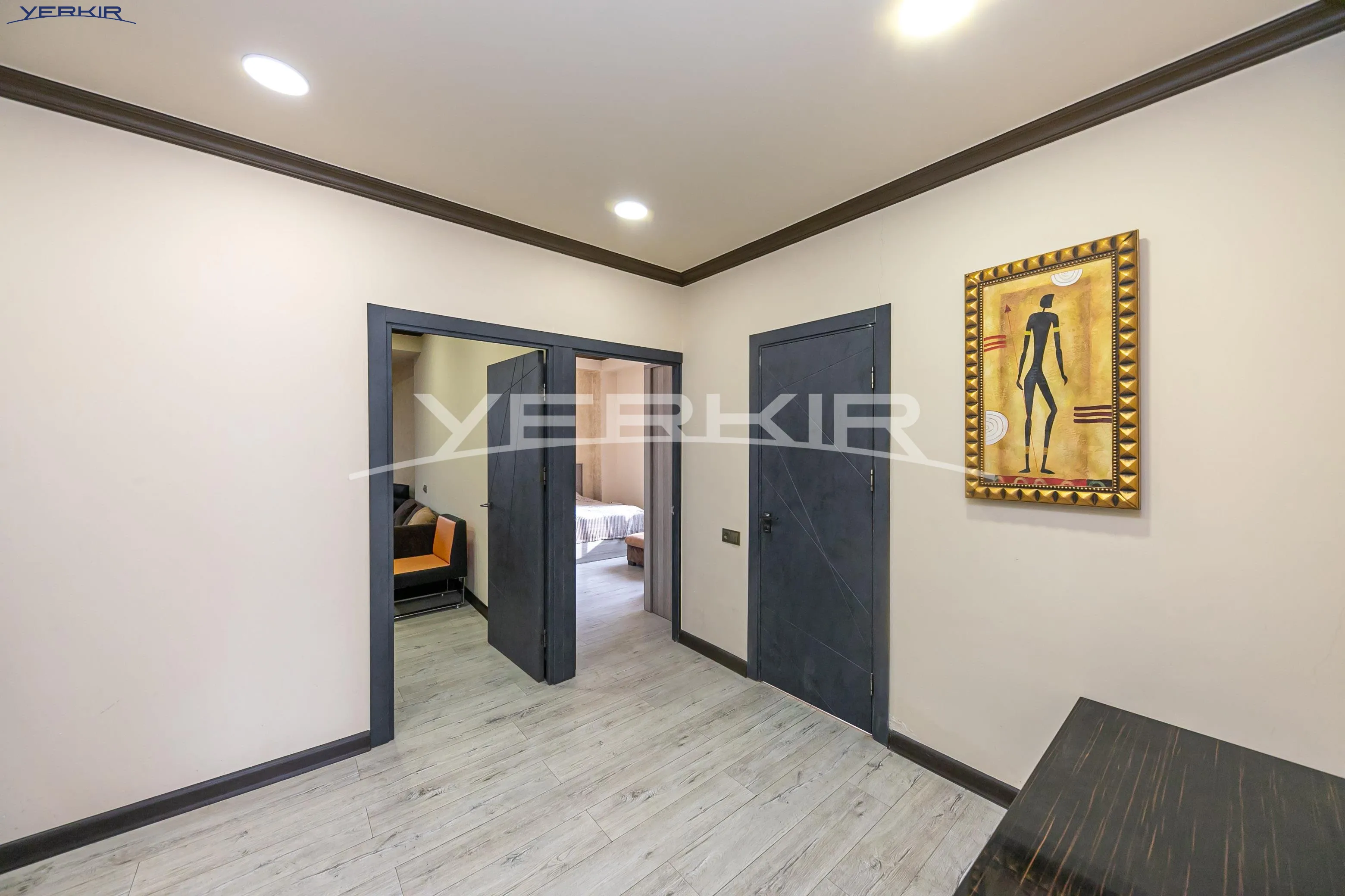 Apartments Code: 10+3701349