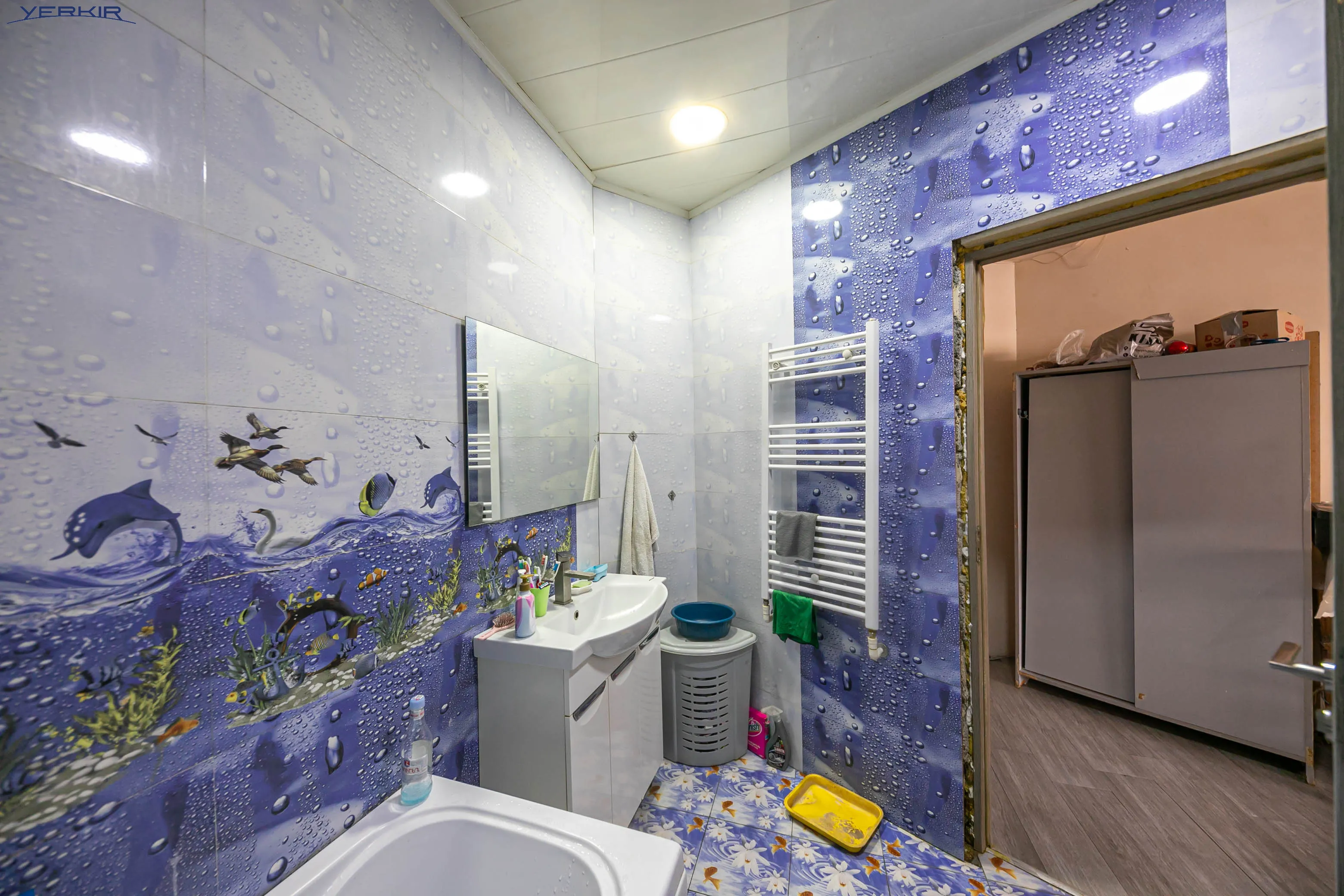 Apartments Code: 9+4566064