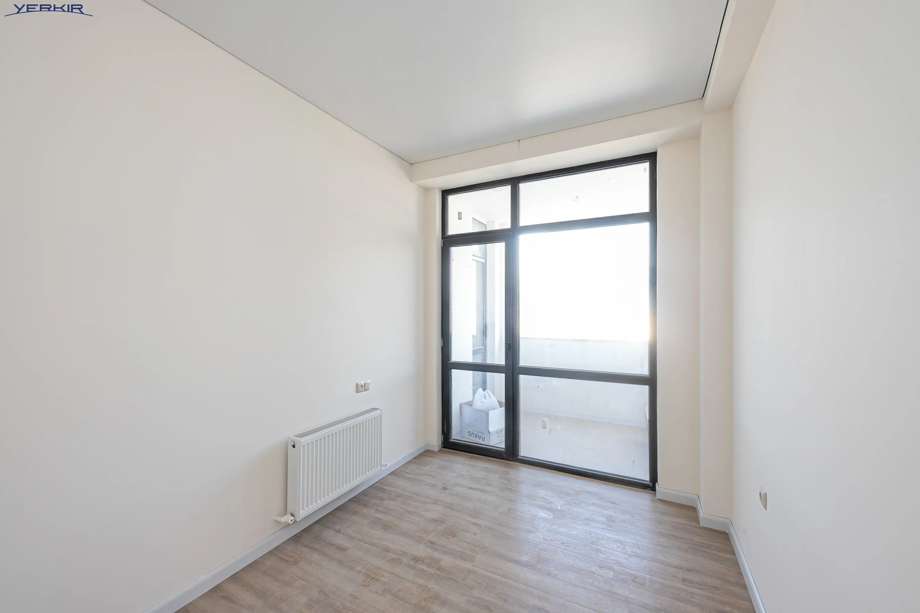 Apartments Code: 5+2494797