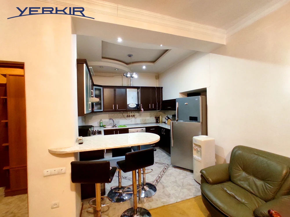 Բնակարաններ Կոդ` 10+208268