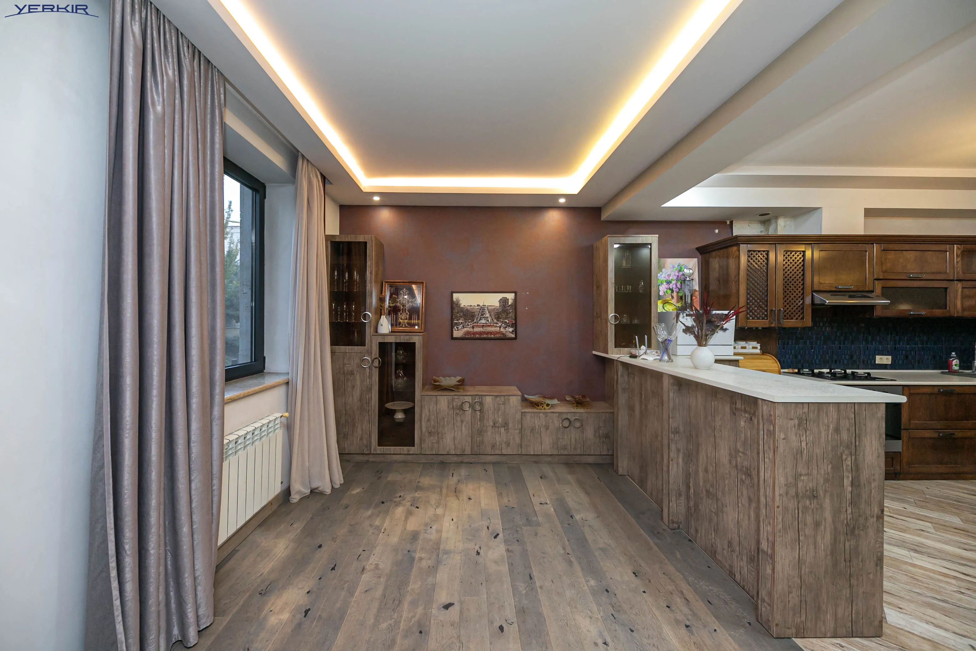 Apartments Code: 9+3621224