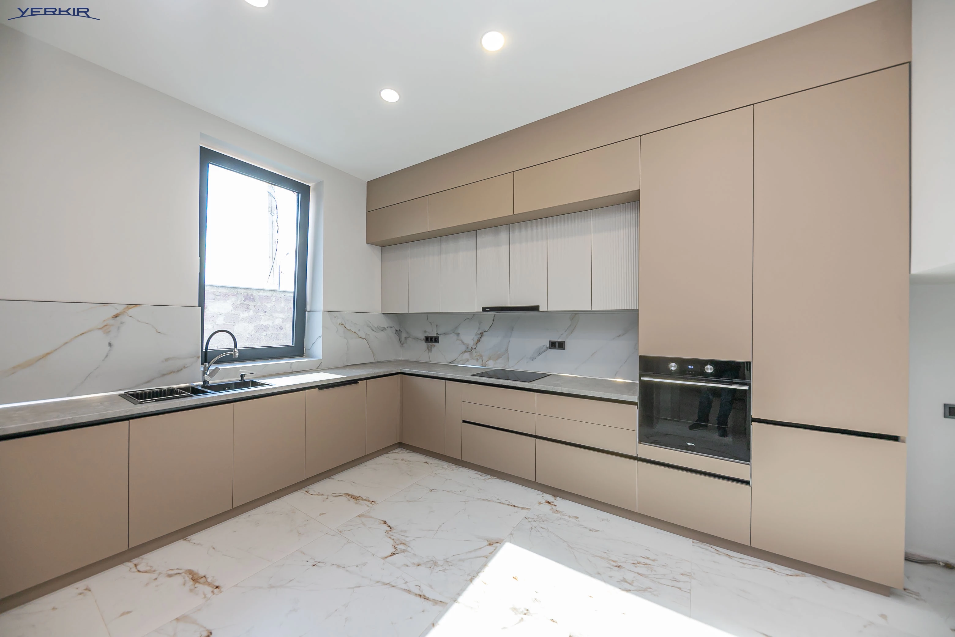 Առանձնատներ Կոդ` 10+521157