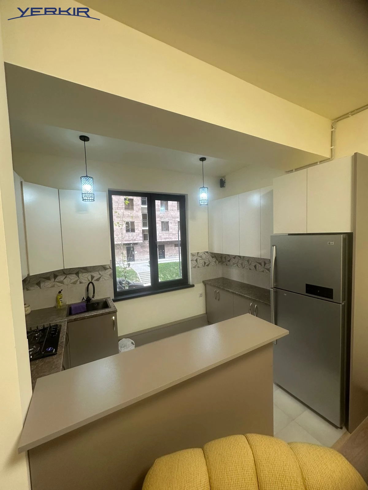 Apartments Code: 9+313038