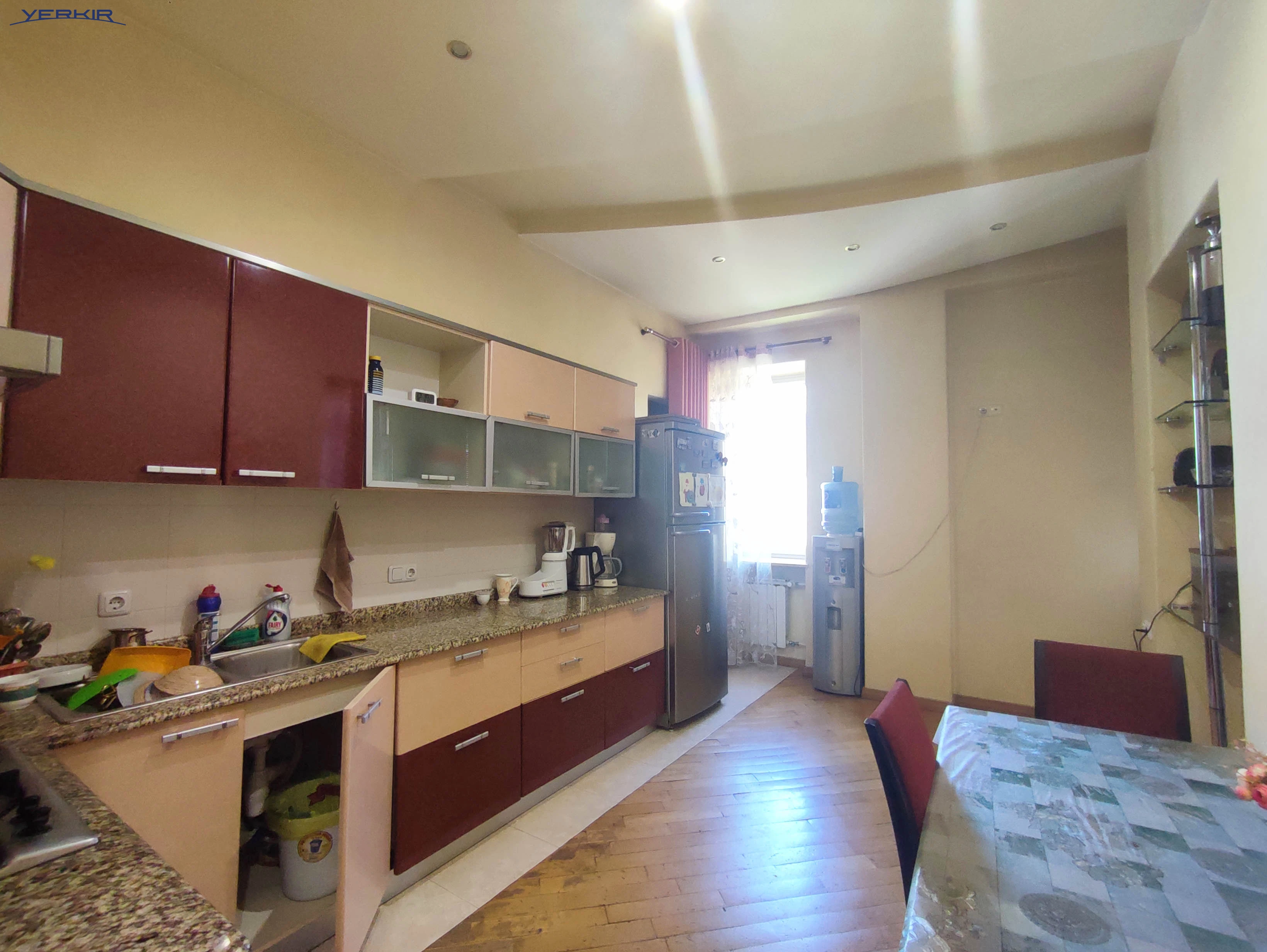 Apartments Code: 9+412677