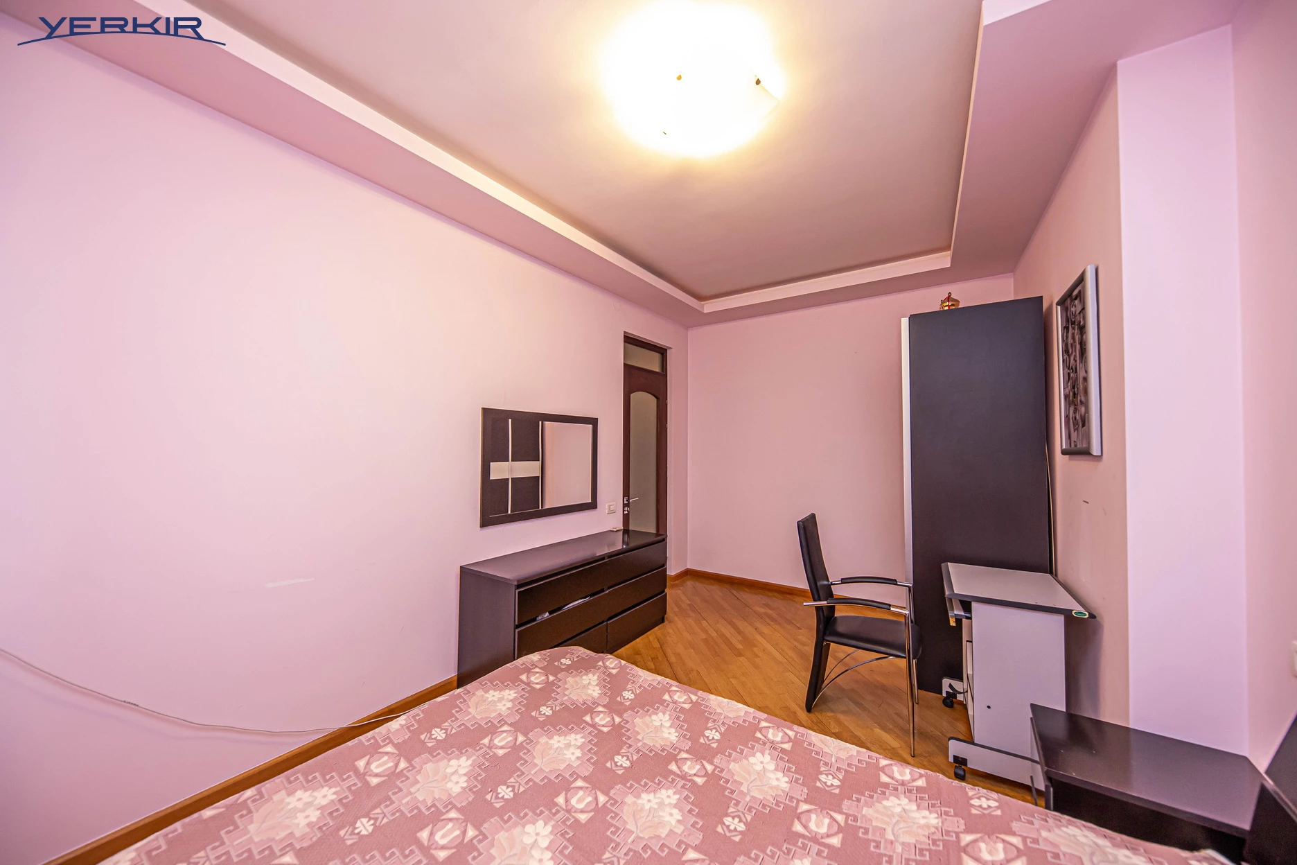 Apartments Code: 7+415049